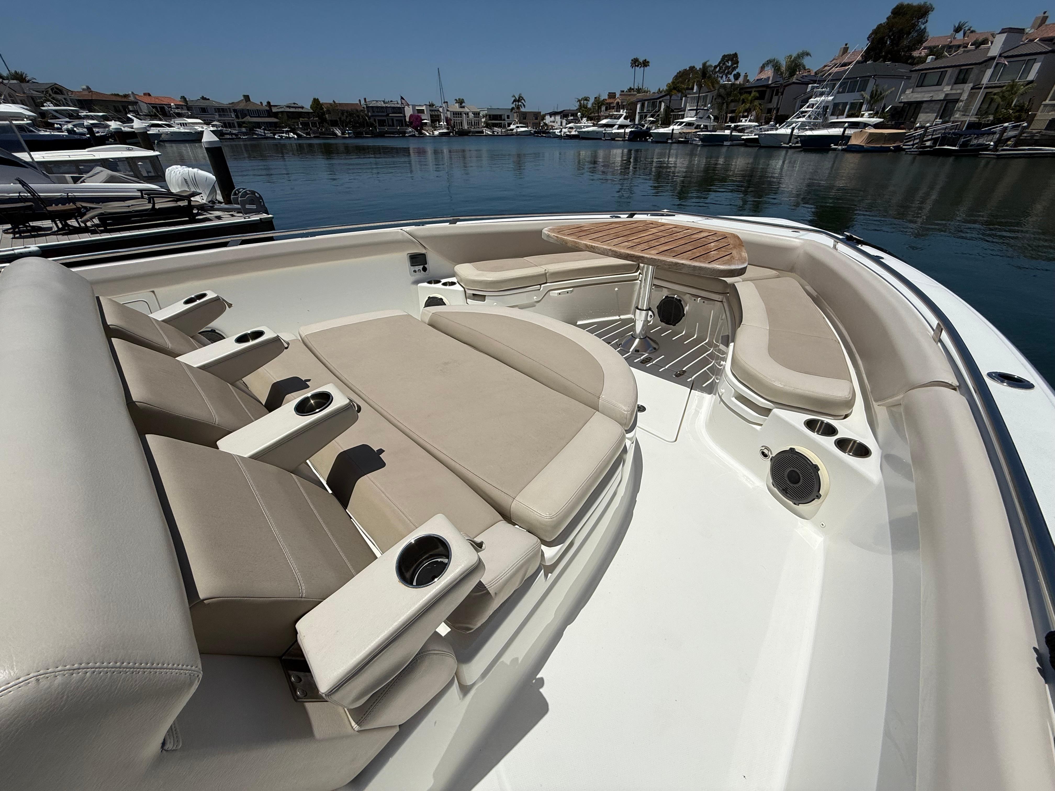 2019 Boston Whaler 420 Outrage #TBRL0118LLC inventory image at Sun Country Marine Group, Newport Beach 2019 Boston Whaler 420 Outrage #TBRL0118LLC inventory image at Sun Country Marine Group, Newport Beach