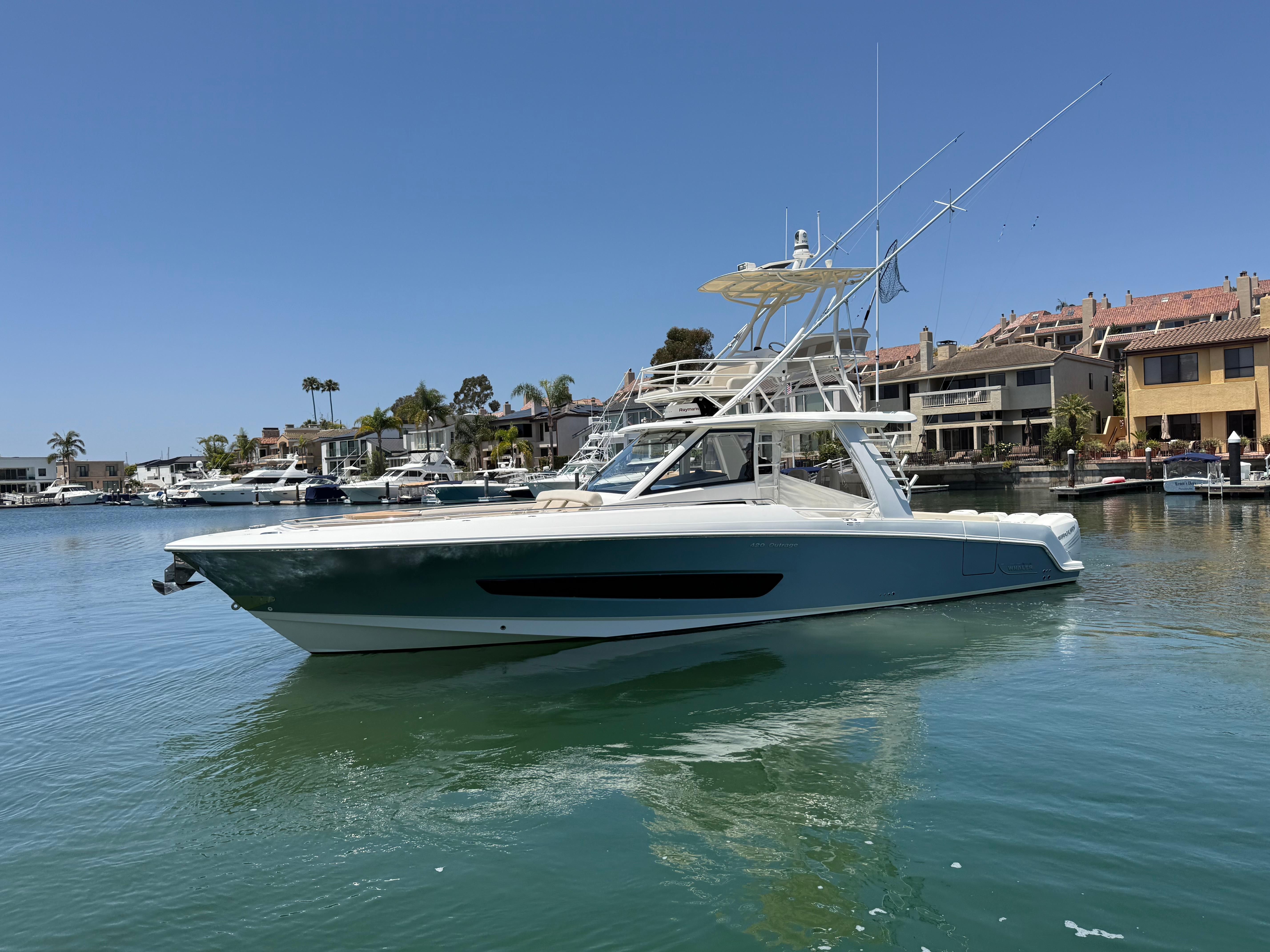2019 Boston Whaler 420 Outrage #TBRL0118LLC inventory image at Sun Country Marine Group, Newport Beach 2019 Boston Whaler 420 Outrage #TBRL0118LLC inventory image at Sun Country Marine Group, Newport Beach