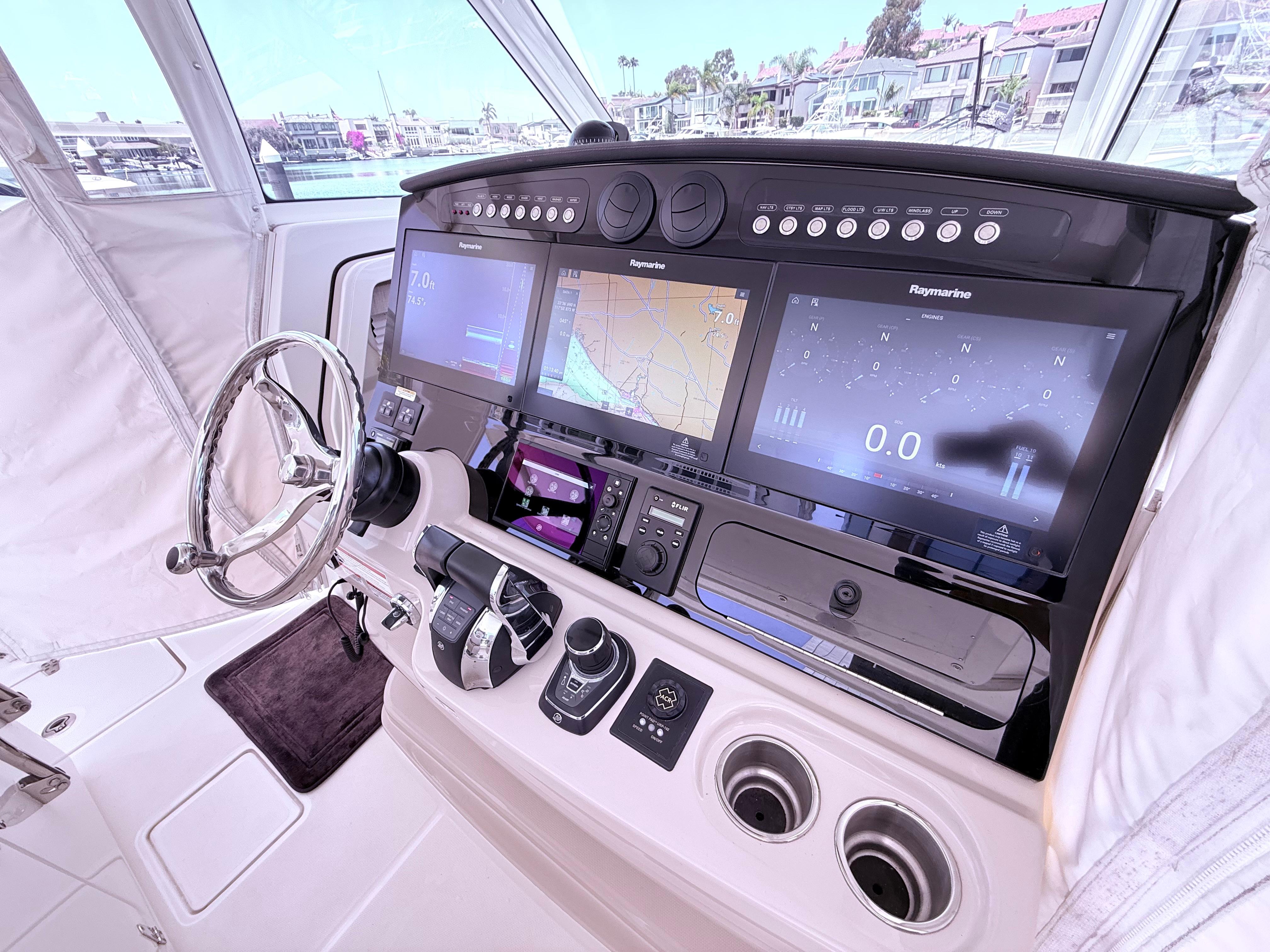 2019 Boston Whaler 420 Outrage #TBRL0118LLC inventory image at Sun Country Marine Group, Newport Beach 2019 Boston Whaler 420 Outrage #TBRL0118LLC inventory image at Sun Country Marine Group, Newport Beach