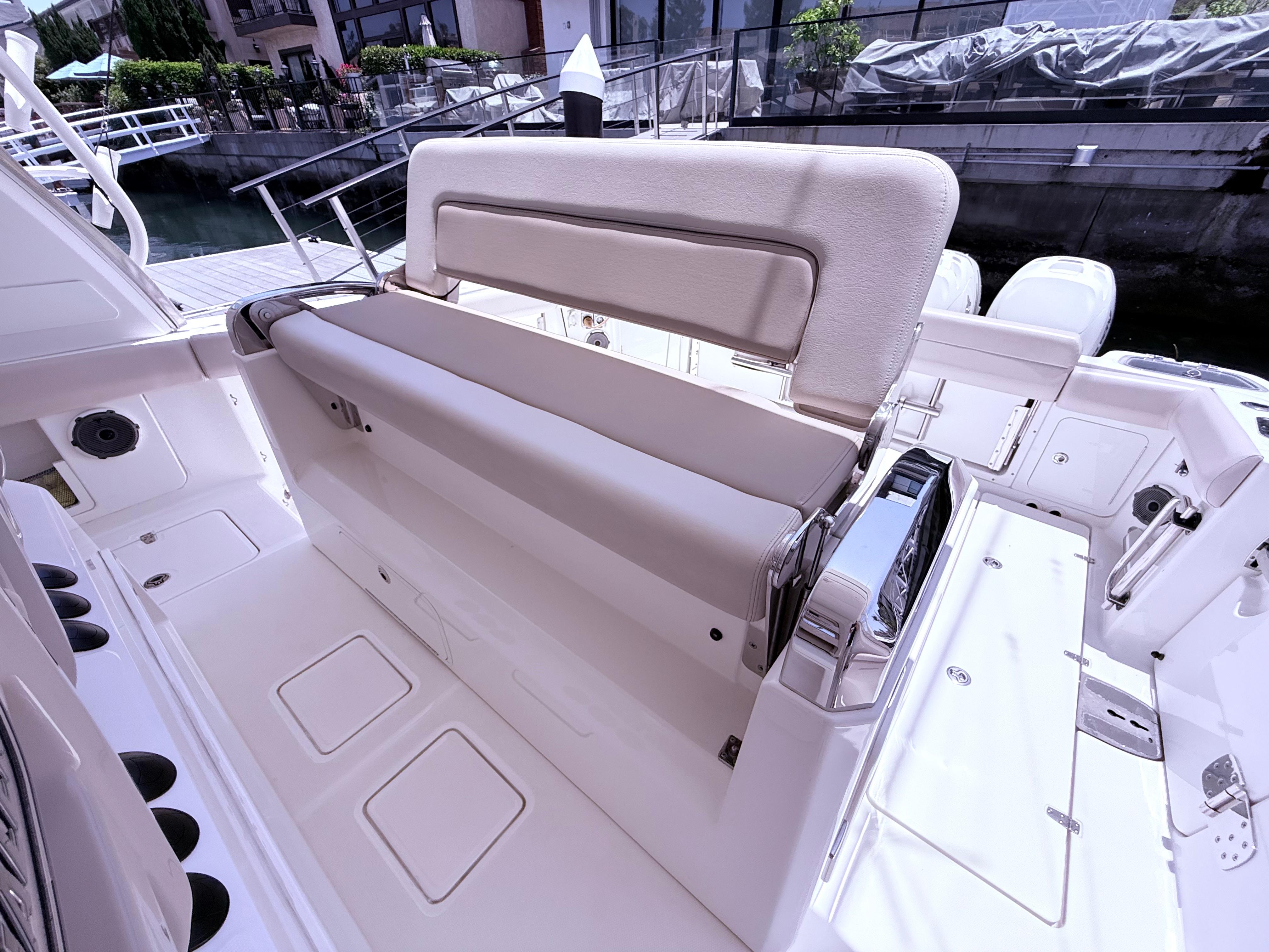 2019 Boston Whaler 420 Outrage #TBRL0118LLC inventory image at Sun Country Marine Group, Newport Beach 2019 Boston Whaler 420 Outrage #TBRL0118LLC inventory image at Sun Country Marine Group, Newport Beach
