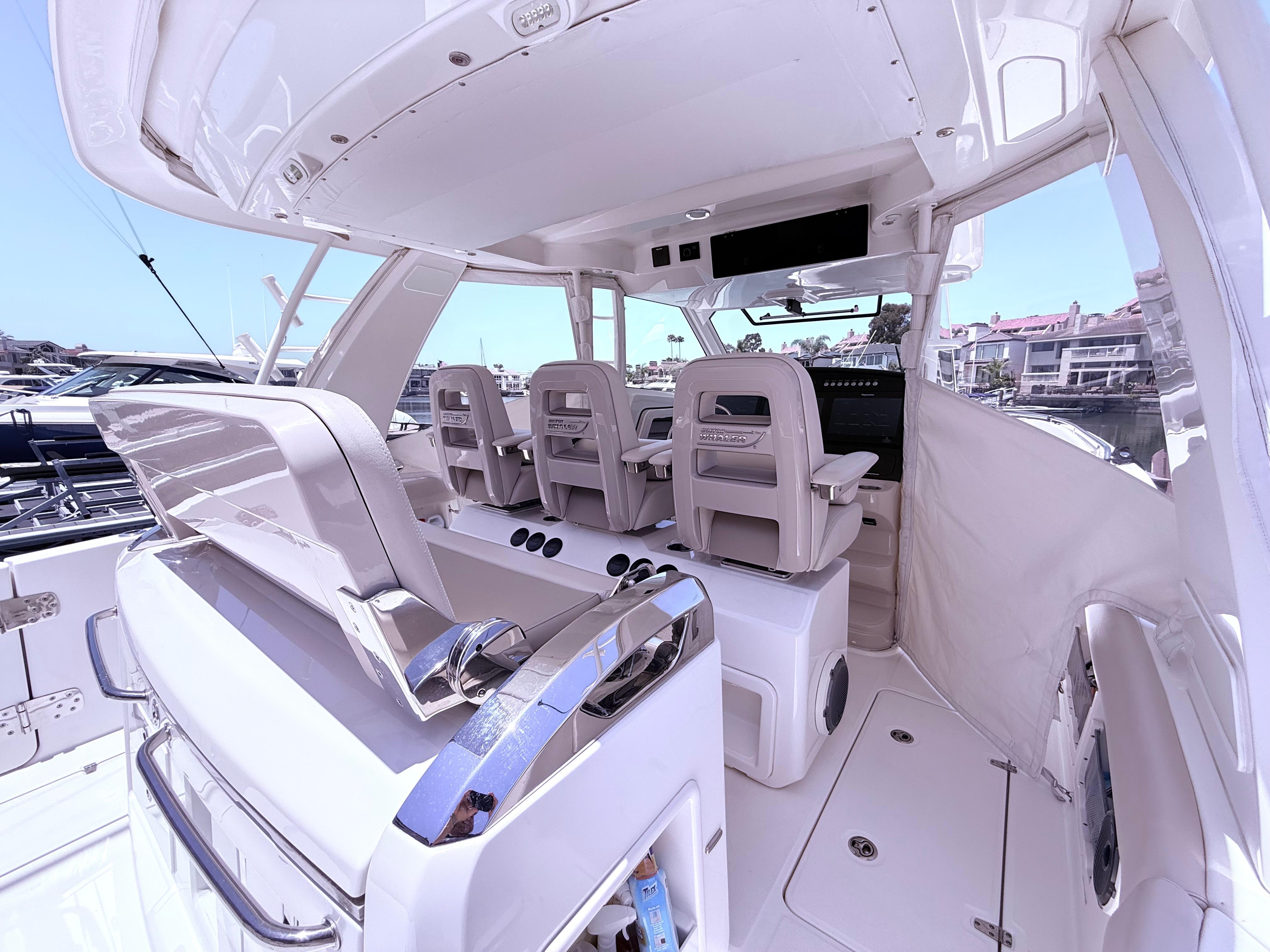 2019 Boston Whaler 420 Outrage #TBRL0118LLC inventory image at Sun Country Marine Group, Newport Beach 2019 Boston Whaler 420 Outrage #TBRL0118LLC inventory image at Sun Country Marine Group, Newport Beach