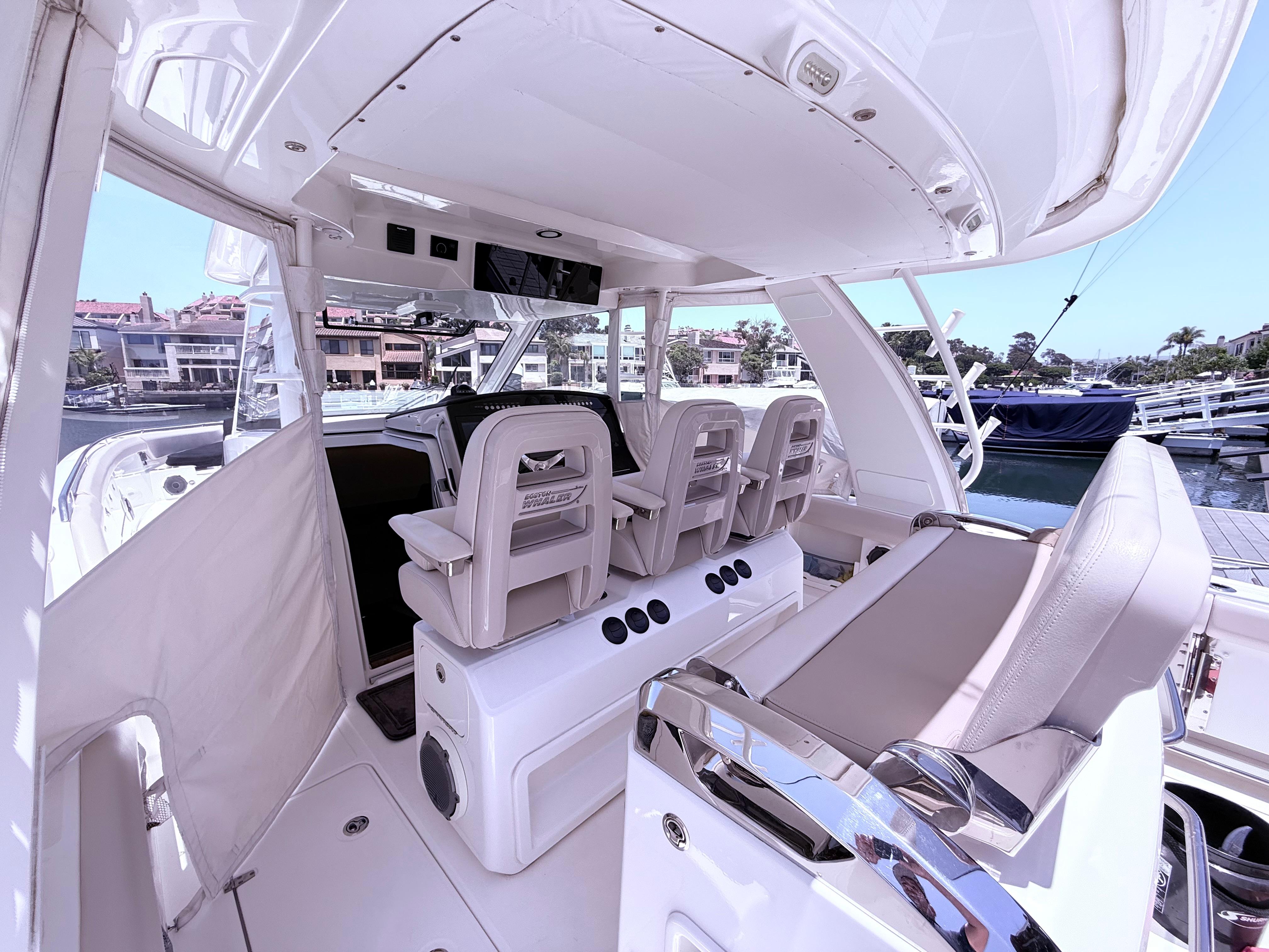 2019 Boston Whaler 420 Outrage #TBRL0118LLC inventory image at Sun Country Marine Group, Newport Beach 2019 Boston Whaler 420 Outrage #TBRL0118LLC inventory image at Sun Country Marine Group, Newport Beach