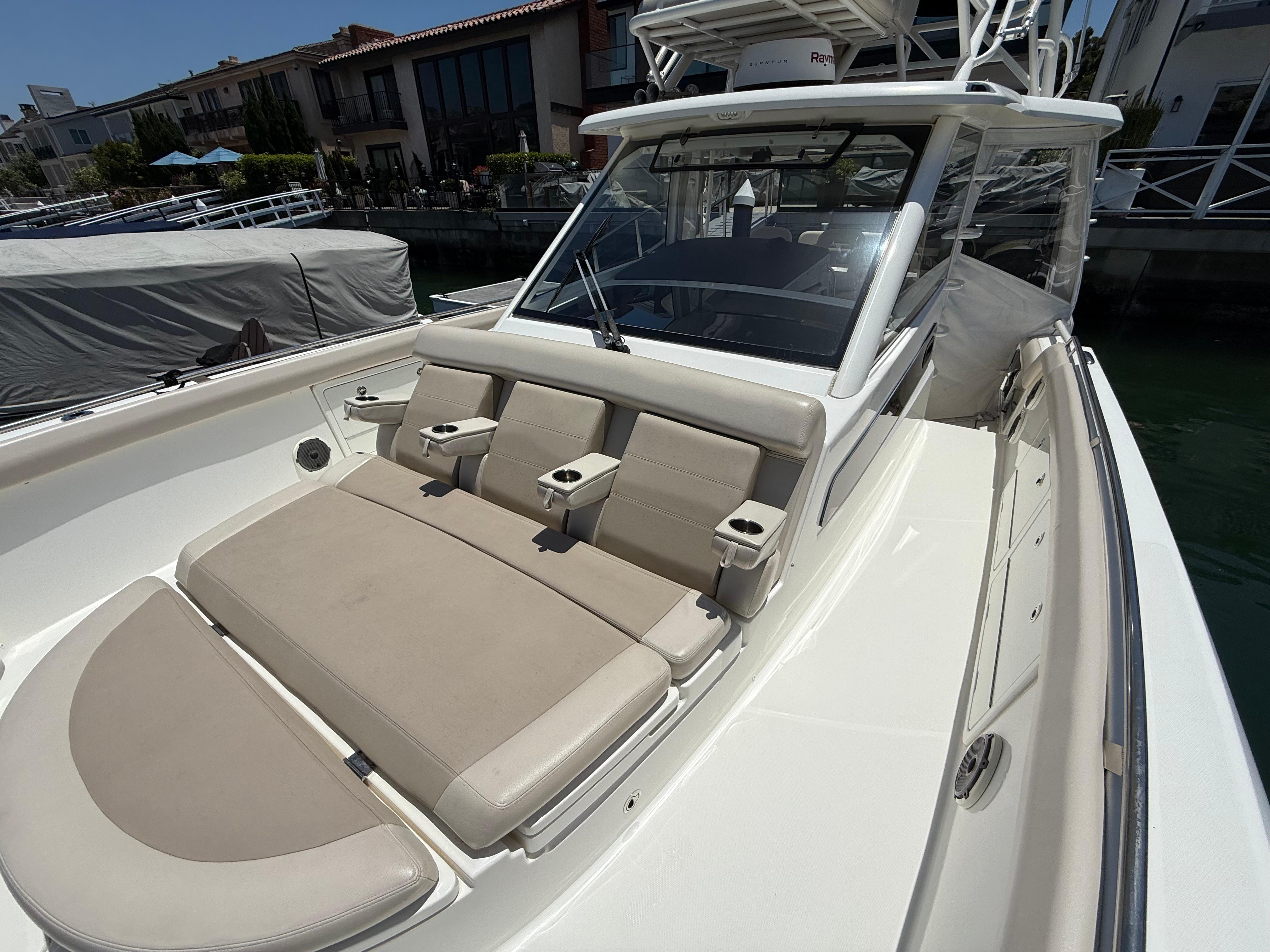 2019 Boston Whaler 420 Outrage #TBRL0118LLC inventory image at Sun Country Marine Group, Newport Beach 2019 Boston Whaler 420 Outrage #TBRL0118LLC inventory image at Sun Country Marine Group, Newport Beach