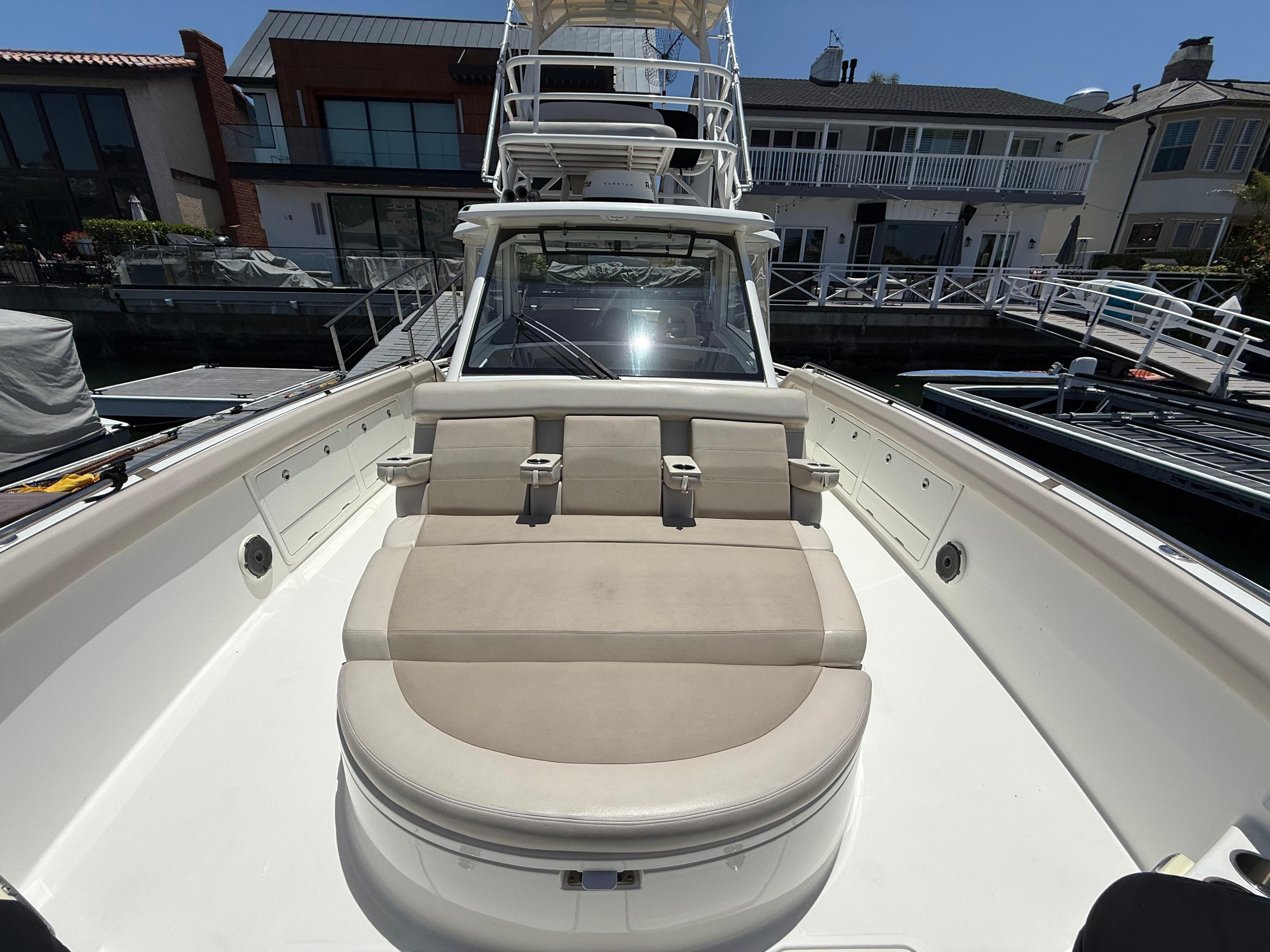 2019 Boston Whaler 420 Outrage #TBRL0118LLC inventory image at Sun Country Marine Group, Newport Beach 2019 Boston Whaler 420 Outrage #TBRL0118LLC inventory image at Sun Country Marine Group, Newport Beach