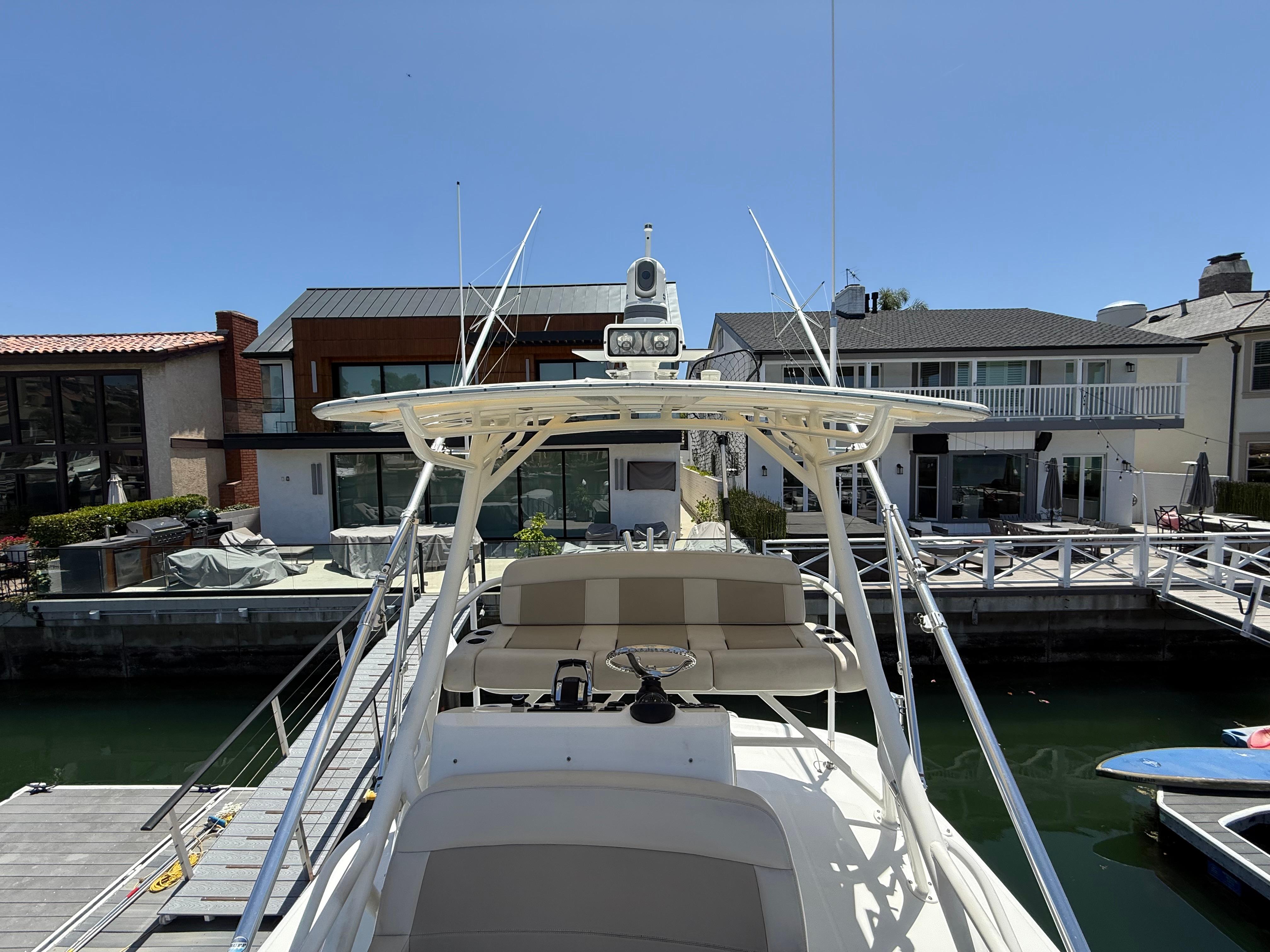 2019 Boston Whaler 420 Outrage #TBRL0118LLC inventory image at Sun Country Marine Group, Newport Beach 2019 Boston Whaler 420 Outrage #TBRL0118LLC inventory image at Sun Country Marine Group, Newport Beach