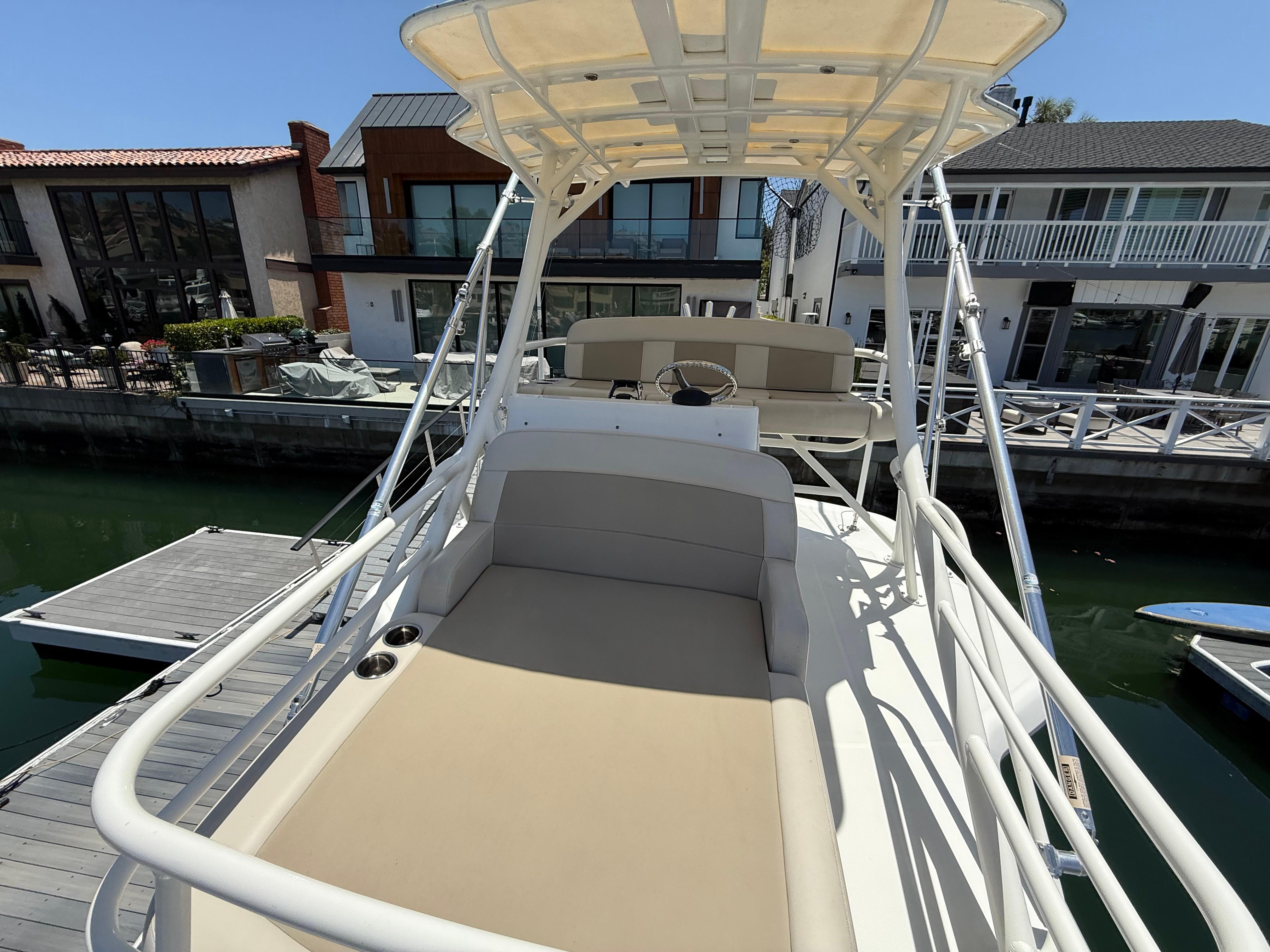 2019 Boston Whaler 420 Outrage #TBRL0118LLC inventory image at Sun Country Marine Group, Newport Beach 2019 Boston Whaler 420 Outrage #TBRL0118LLC inventory image at Sun Country Marine Group, Newport Beach