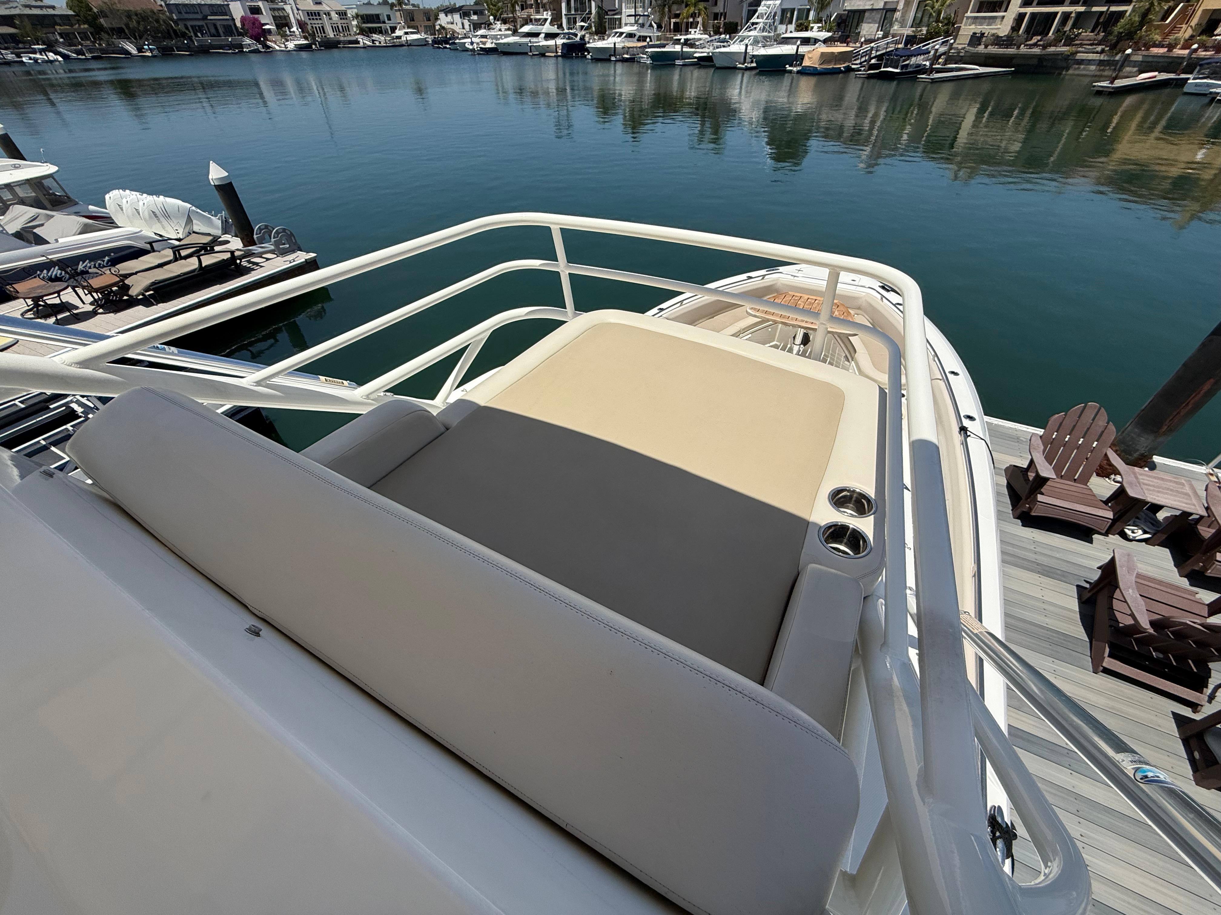 2019 Boston Whaler 420 Outrage #TBRL0118LLC inventory image at Sun Country Marine Group, Newport Beach 2019 Boston Whaler 420 Outrage #TBRL0118LLC inventory image at Sun Country Marine Group, Newport Beach