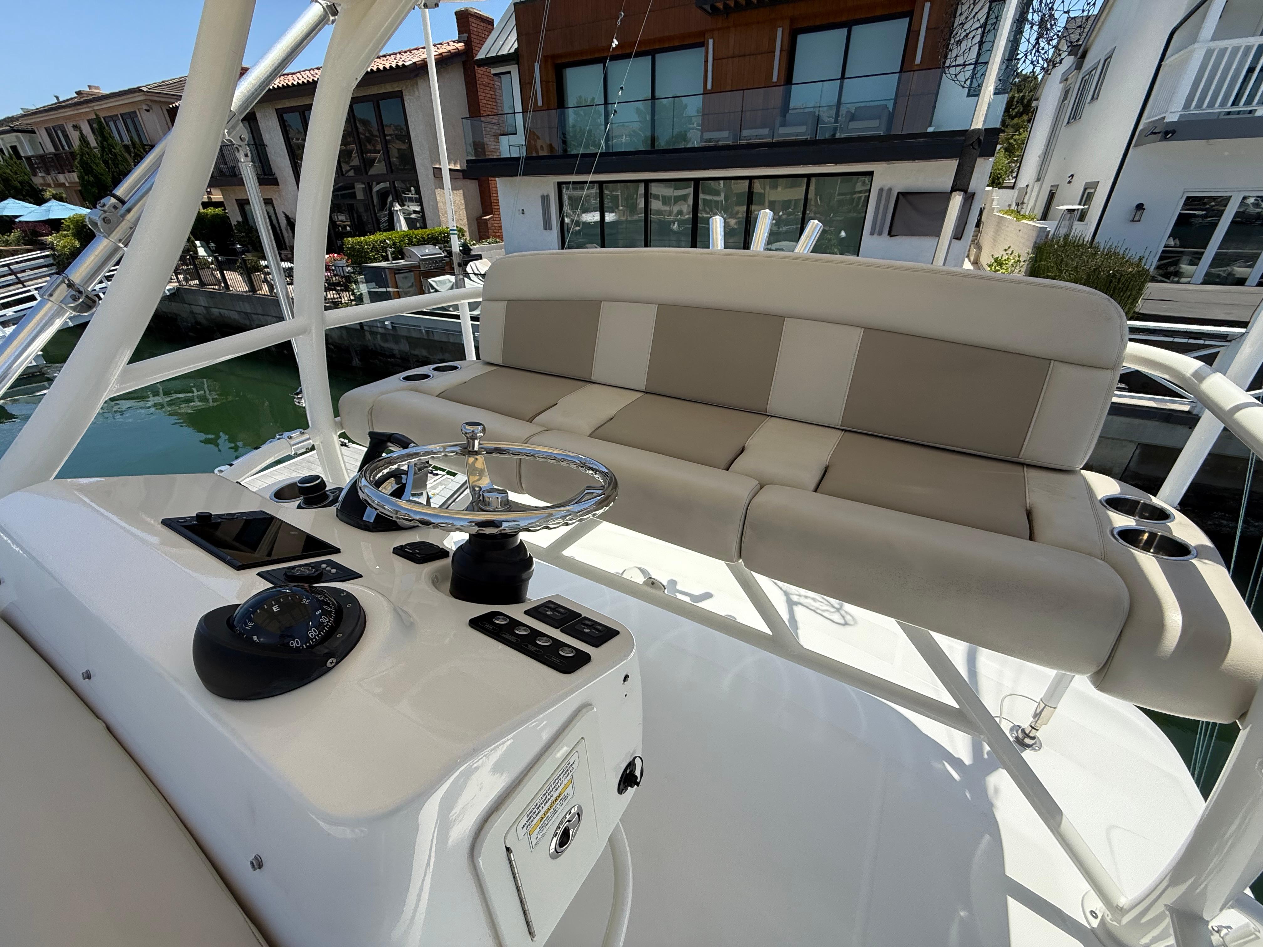 2019 Boston Whaler 420 Outrage #TBRL0118LLC inventory image at Sun Country Marine Group, Newport Beach 2019 Boston Whaler 420 Outrage #TBRL0118LLC inventory image at Sun Country Marine Group, Newport Beach