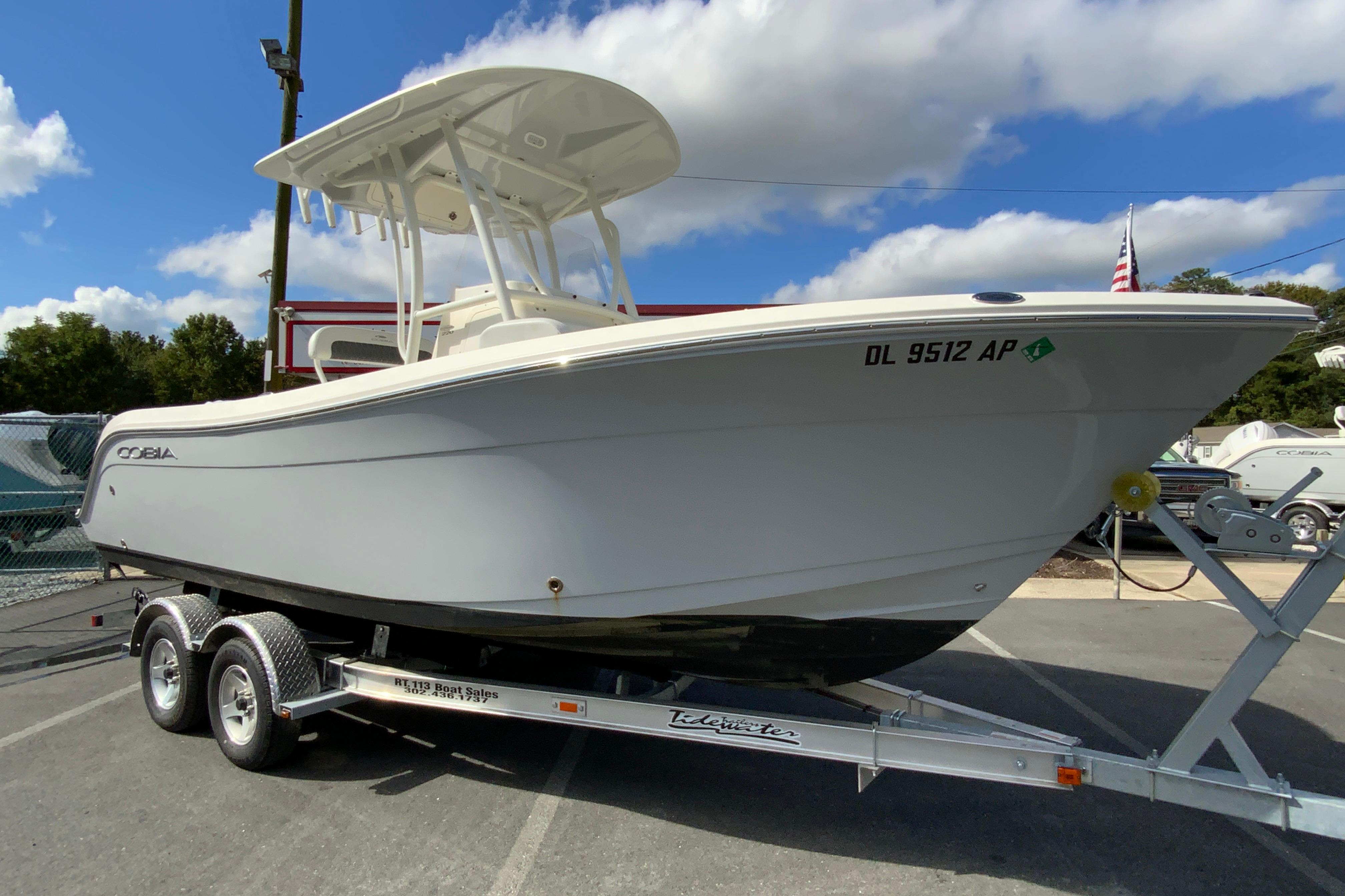 2025 Cobia 220 Center Console-2