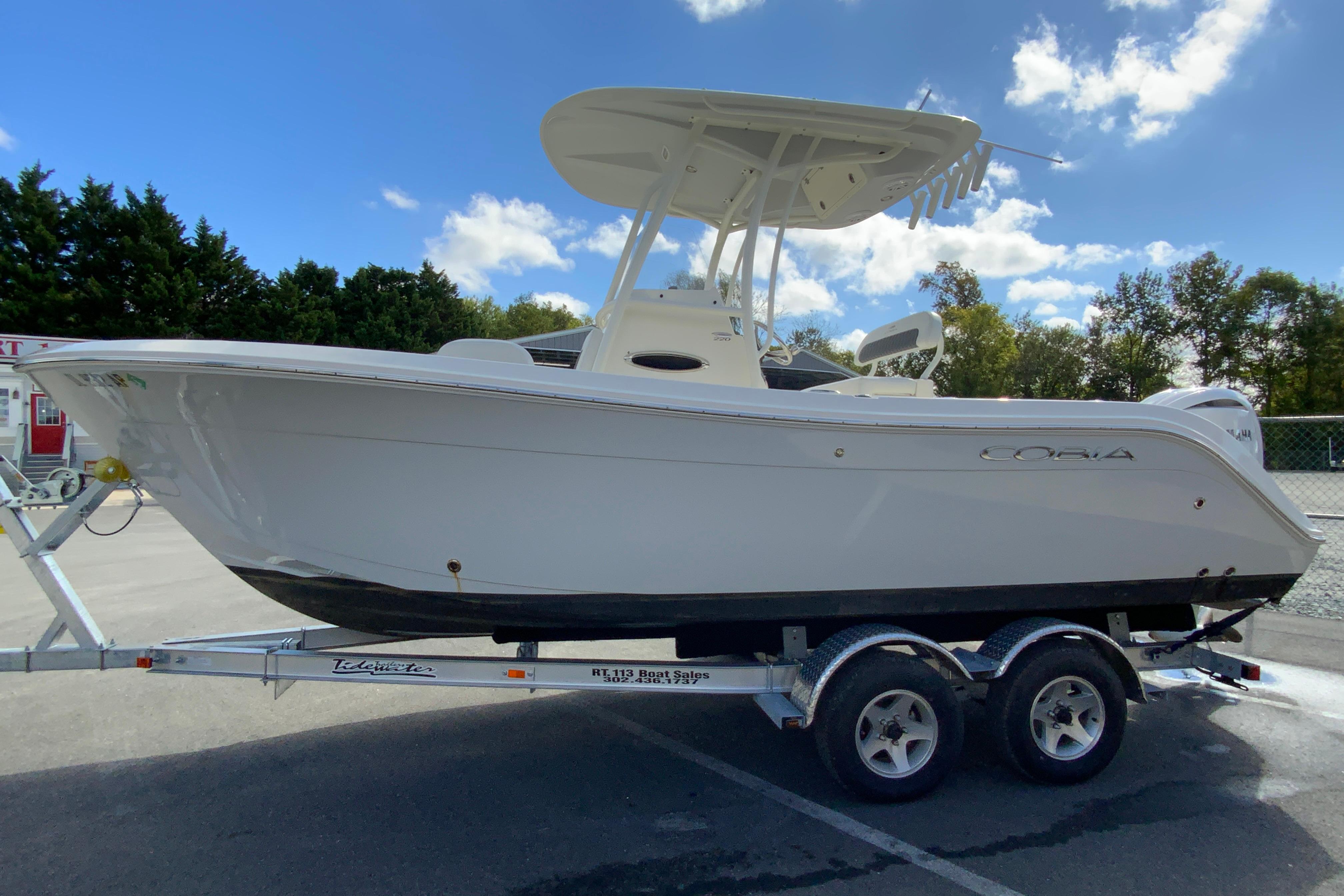 2025 Cobia 220 Center Console-7