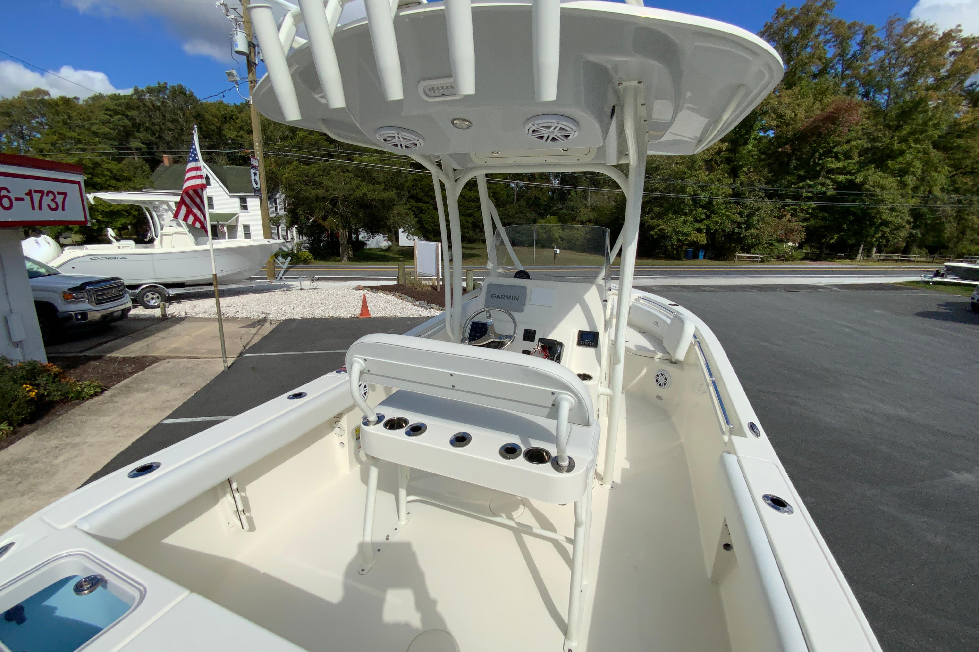 2025 Cobia 220 Center Console-12