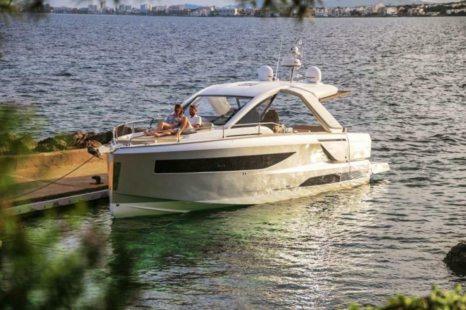 2025 Jeanneau DB37-2