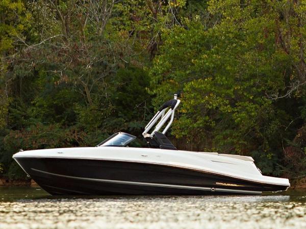 2022 Bayliner boat for sale, model of the boat is VR5 Bowrider & Image # 8 of 51