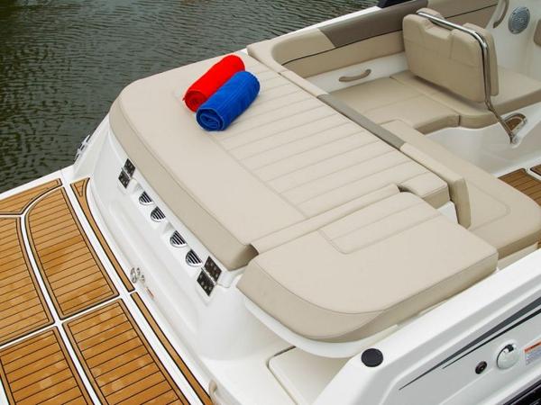 2022 Bayliner boat for sale, model of the boat is VR5 Bowrider & Image # 19 of 51