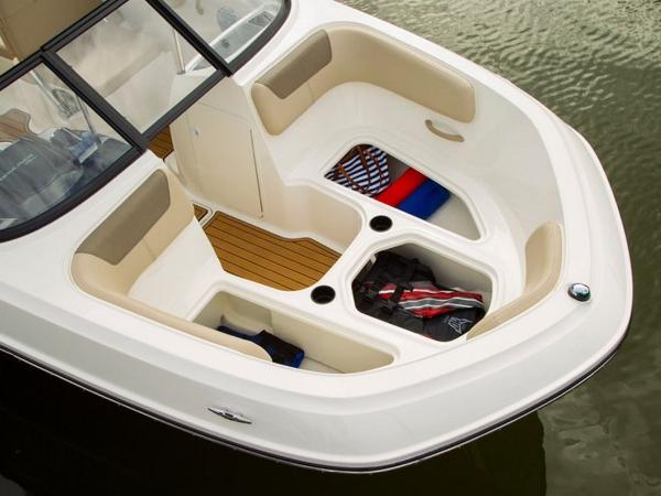 2022 Bayliner boat for sale, model of the boat is VR5 Bowrider & Image # 20 of 51