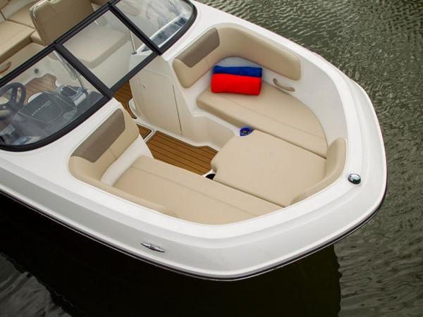 2022 Bayliner boat for sale, model of the boat is VR5 Bowrider & Image # 31 of 51