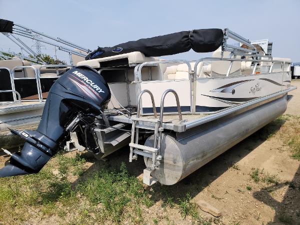 2008 SunChaser boat for sale, model of the boat is 820 & Image # 3 of 15