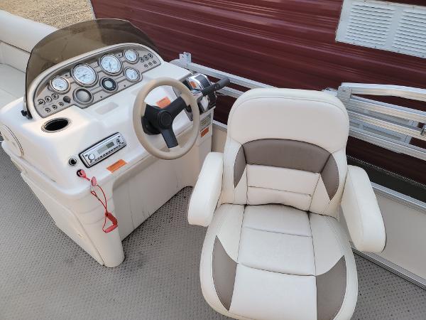 2008 SunChaser boat for sale, model of the boat is 820 & Image # 12 of 15
