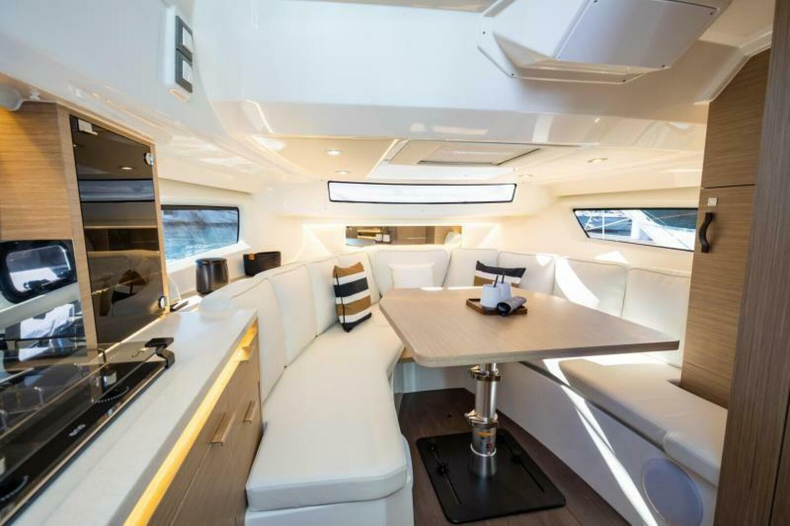 2024 Jeanneau 10.5 WALK-9