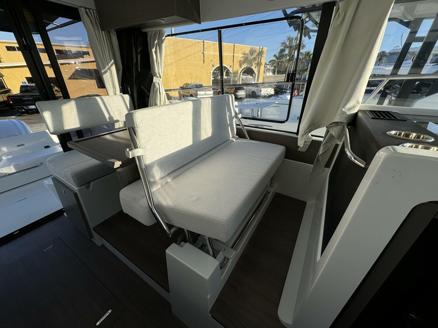 2025 Jeanneau NC 1095 Weekender-7