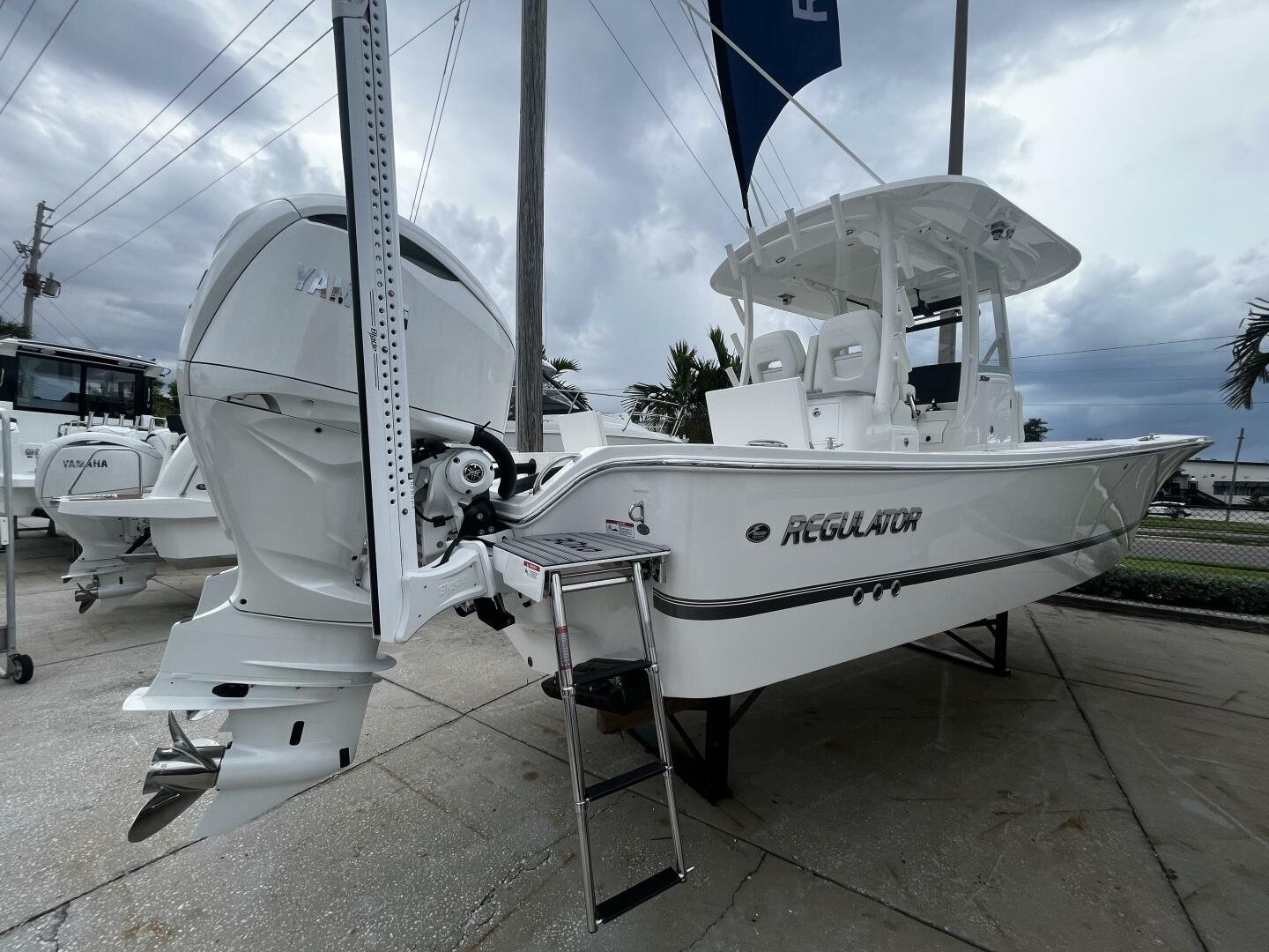 2025 Regulator 30XO-4