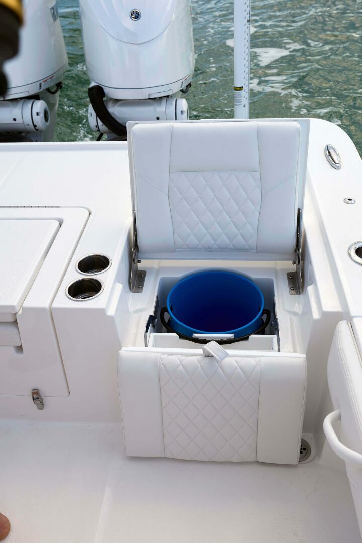 2025 Regulator 30 XO-7