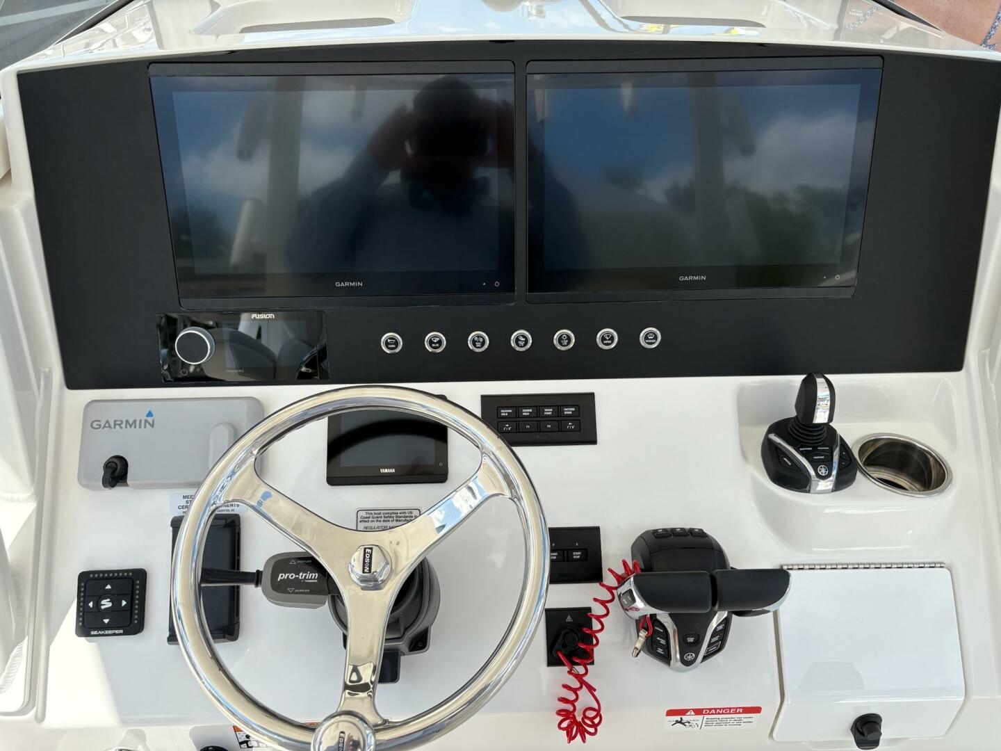 2025 Regulator 30 XO-11