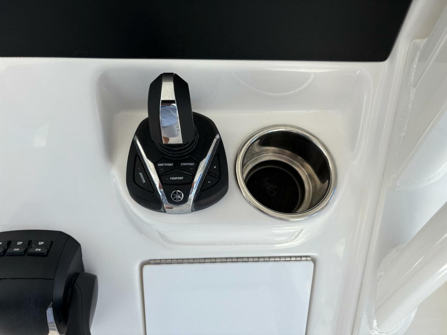 2025 Regulator 30 XO-13