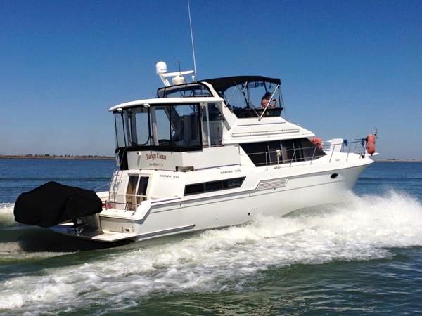 1996 Carver 430 Cockpit Motor Yacht
