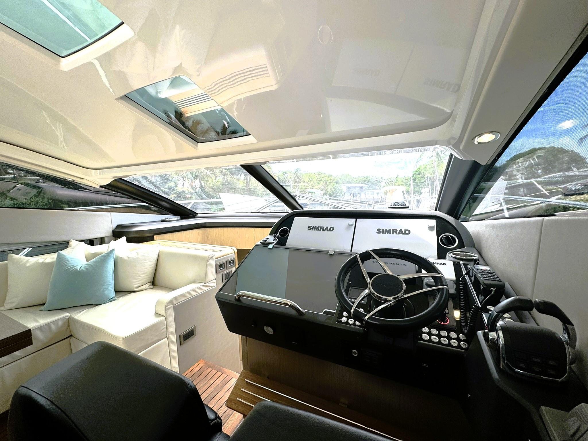 Yacht Photos Pics