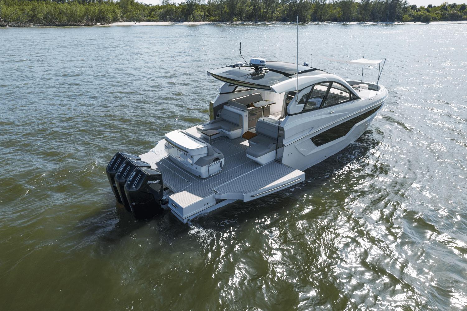 2025-cruisers-yachts-50-gls-outboard-power-9754114-976602518-0-100420251325-18