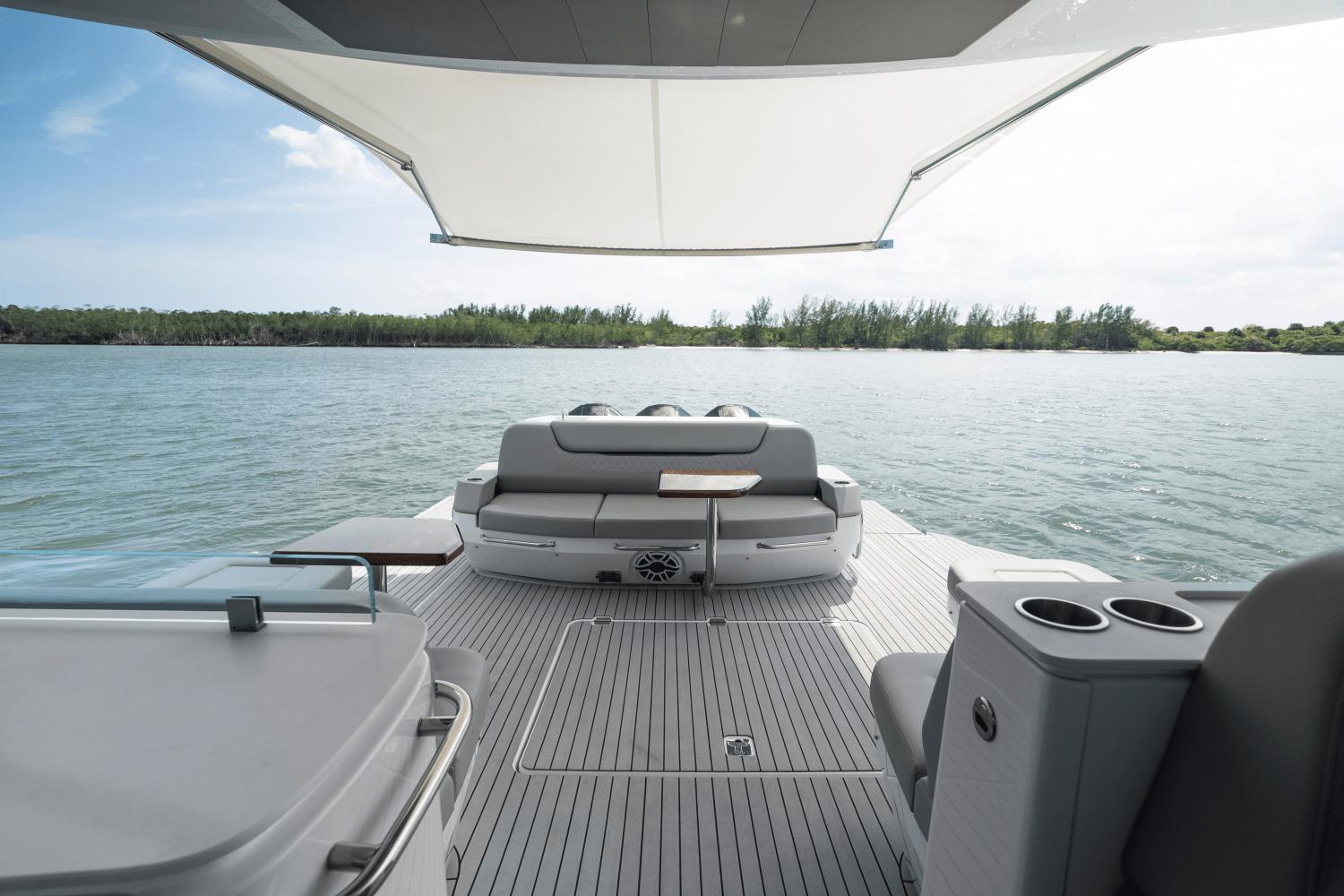 2025-cruisers-yachts-50-gls-outboard-power-9754114-976602573-0-100420251326-73