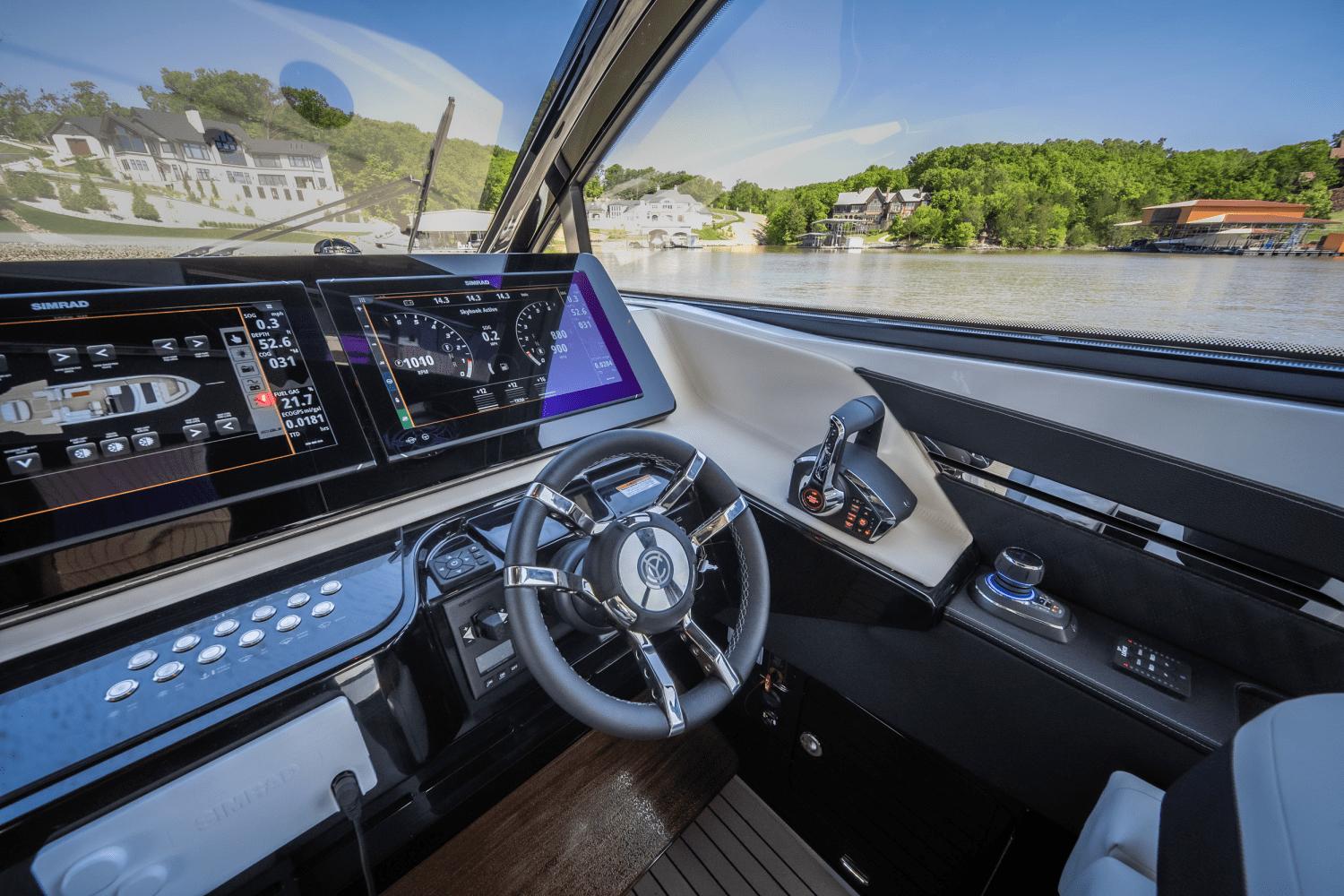 2025-cruisers-yachts-50-gls-outboard-power-9754114-978143604-0-120520251229-36