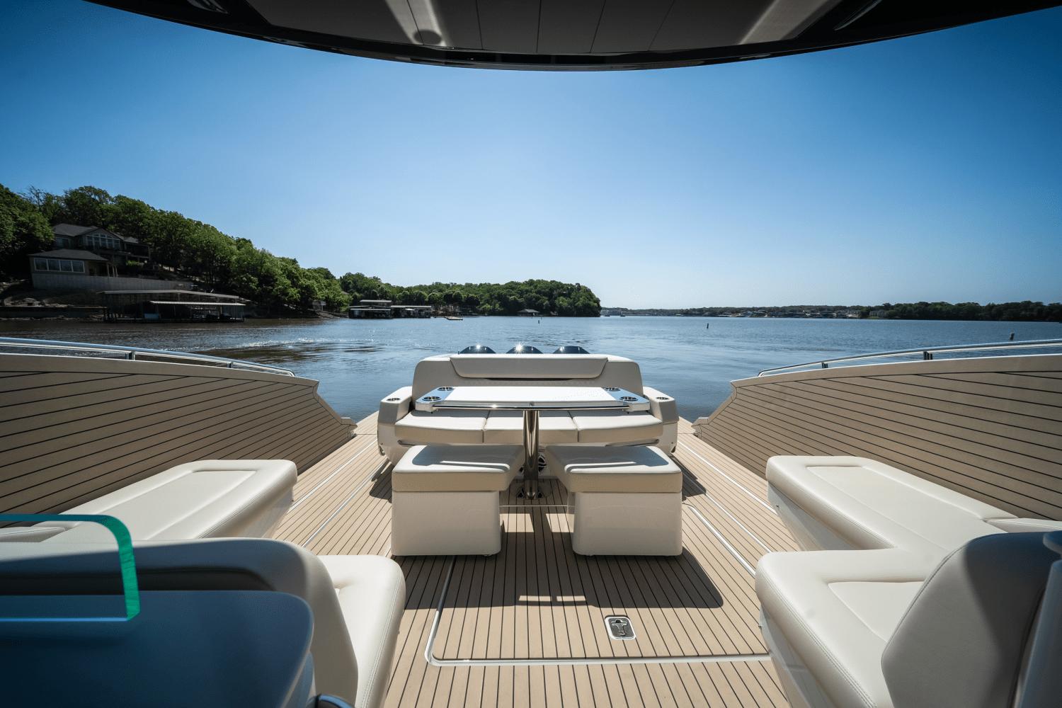 2025-cruisers-yachts-50-gls-outboard-power-9754114-978143649-0-120520251229-30
