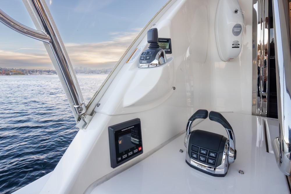 2017 Riviera 43 Flybridge #TBBA43057 inventory image at Sun Country Yachts, South Lake Union (Seattle)