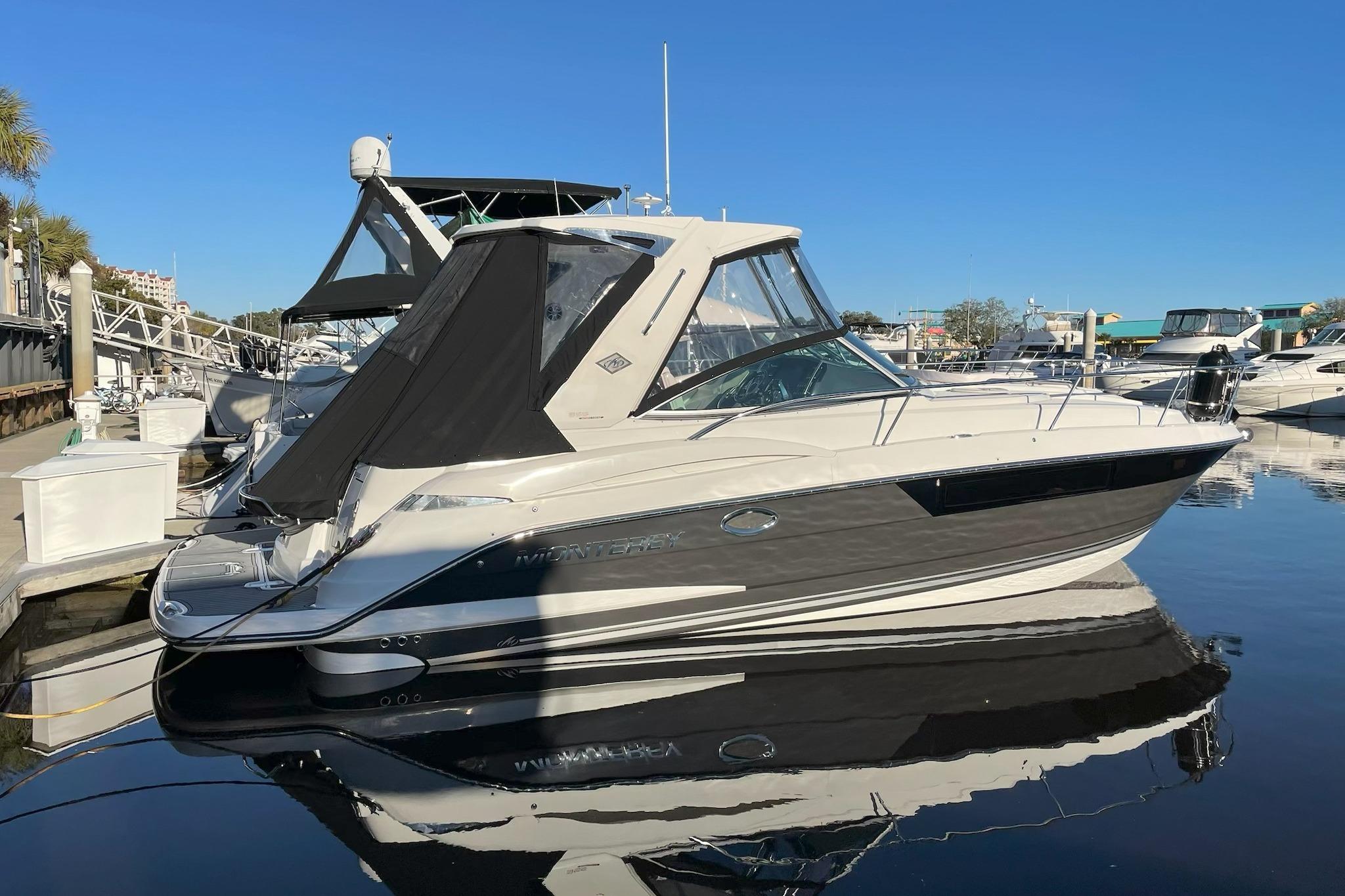 2017 Monterey 355 Sport Yacht