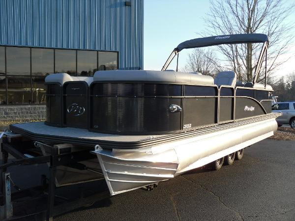 2021 Manitou boat for sale, model of the boat is RF 23 Oasis SHP 373 & Image # 17 of 34
