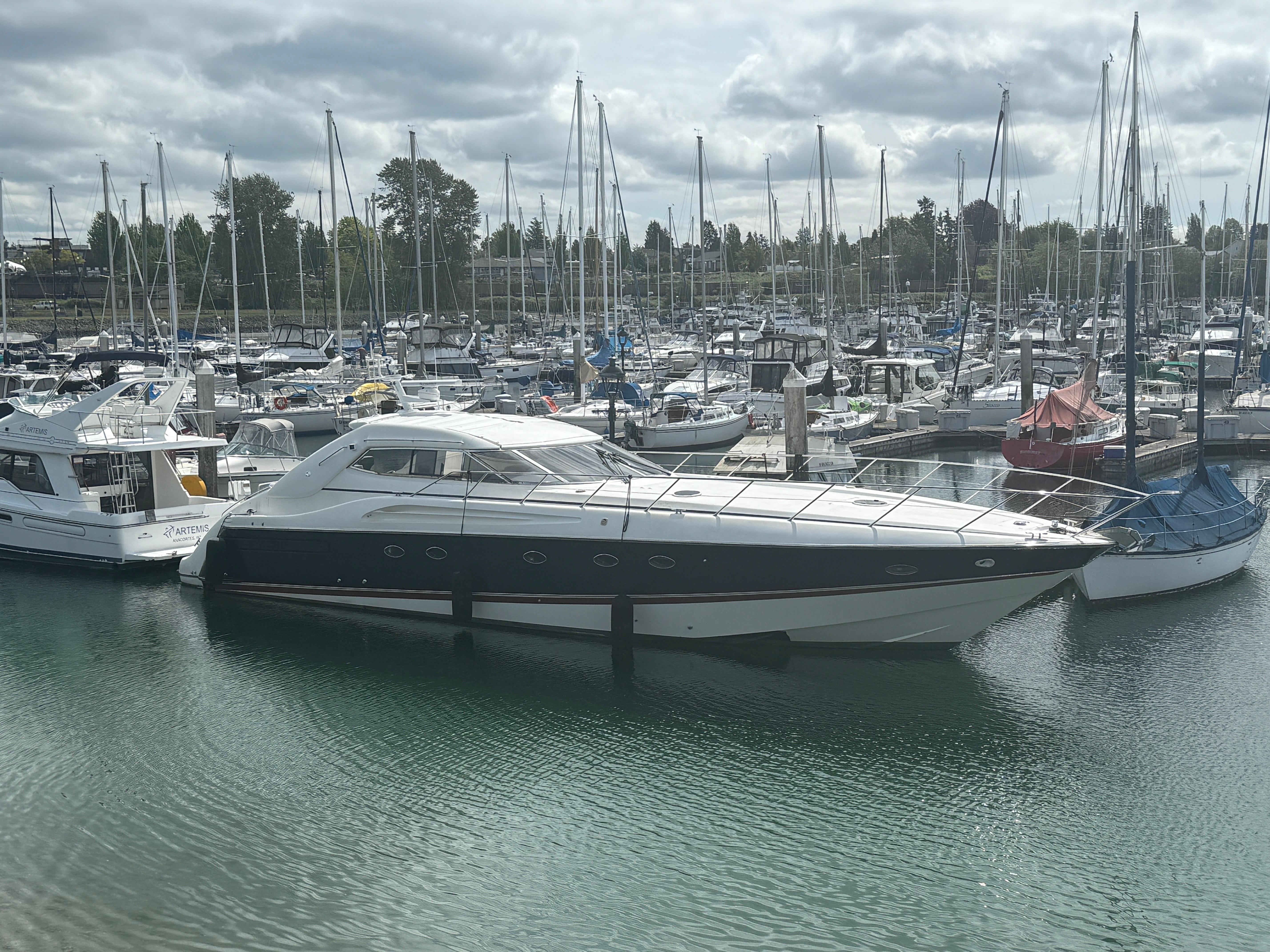 Photo of 1998 Sunseeker 63'
