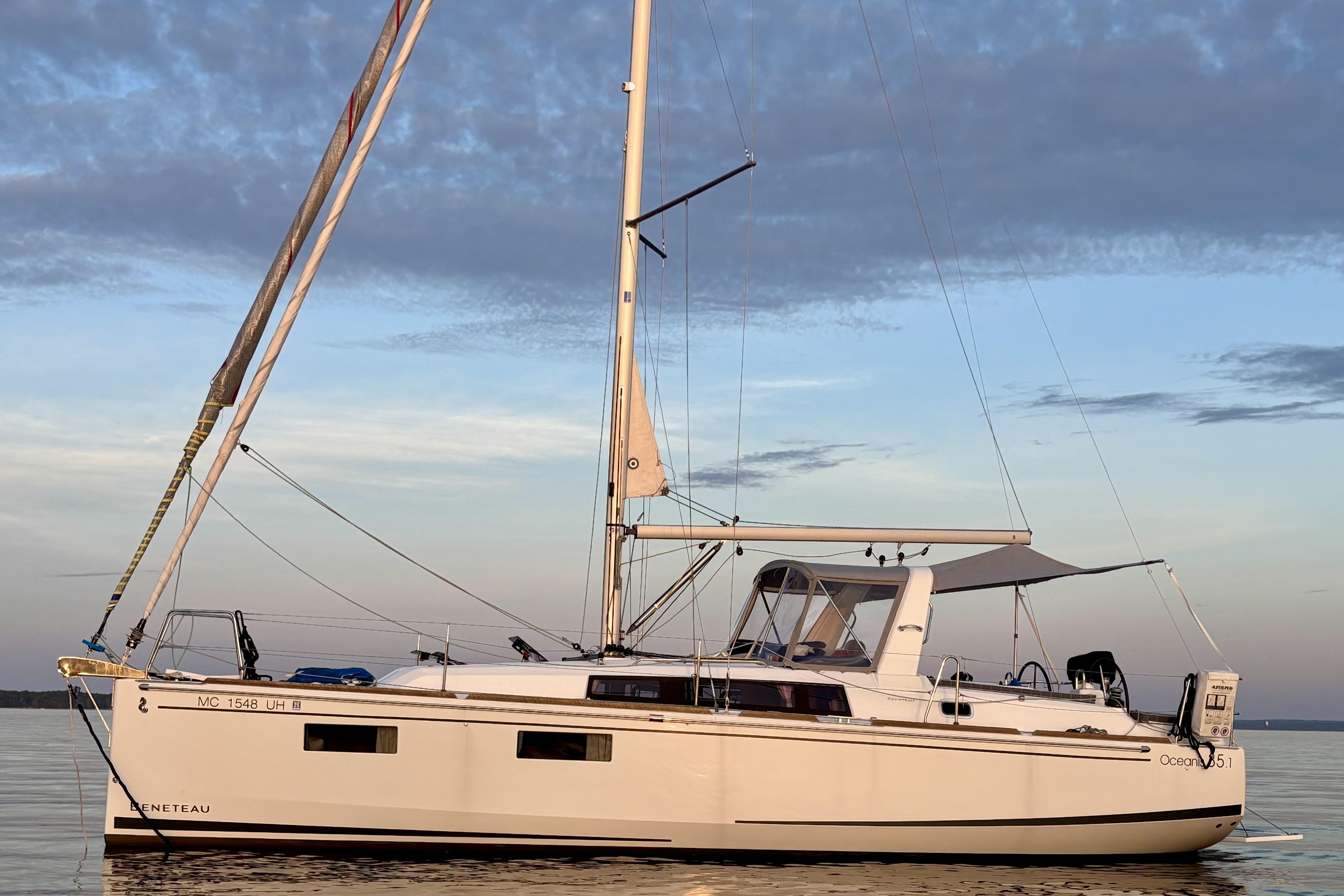 35' Beneteau 2019