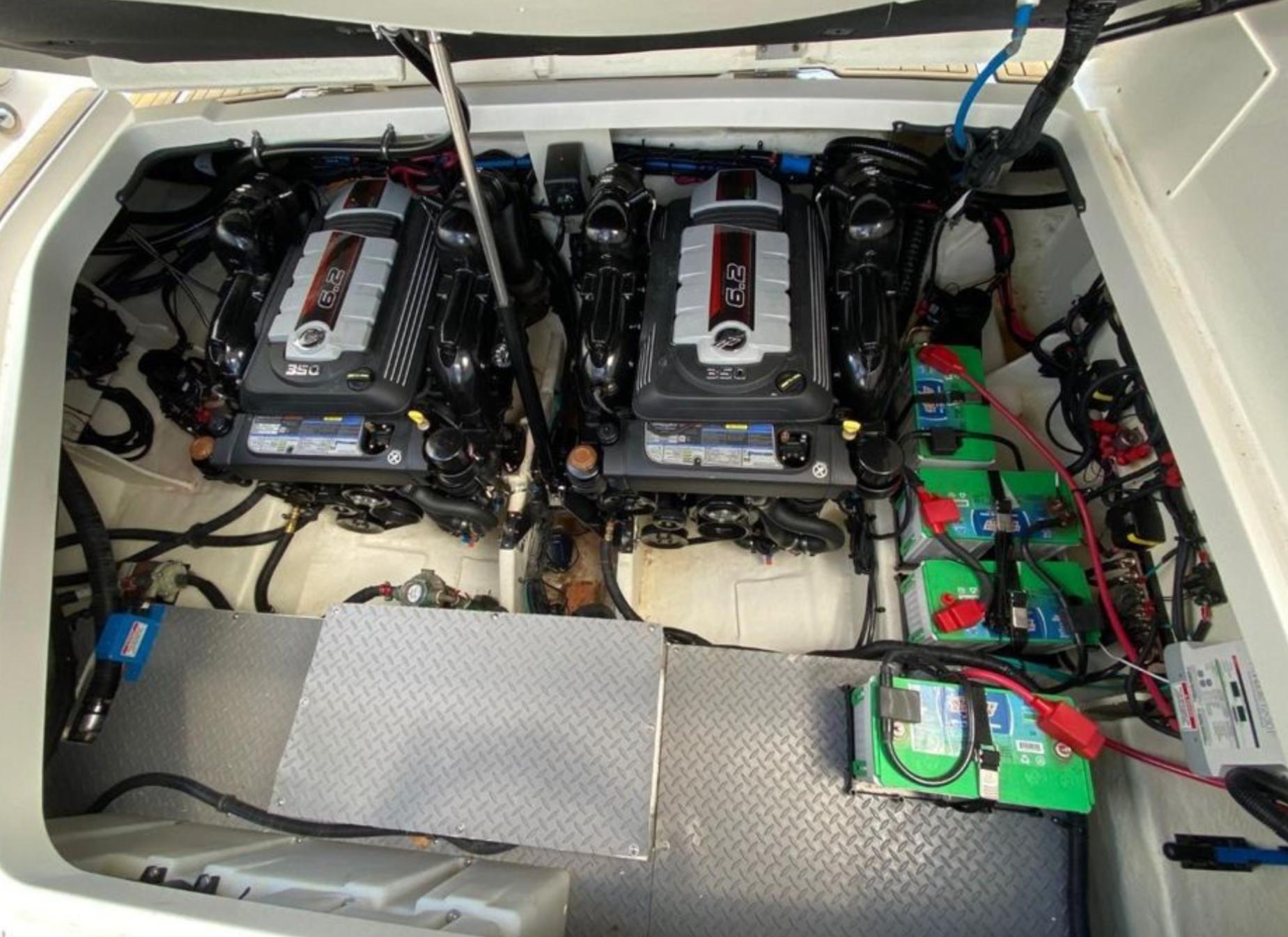 2019-sea-ray-sundancer-320-power-9504141-20240813050415207-1_XLARGE