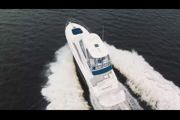 Sea Ray 52 Sedan Bridge video