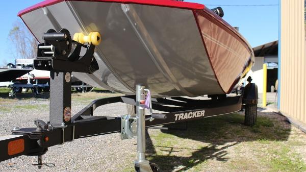 2020 Tracker Boats boat for sale, model of the boat is Pro 170 & Image # 10 of 14