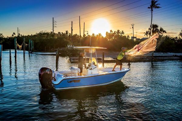 2020 Mako boat for sale, model of the boat is 184 CC & Image # 3 of 9