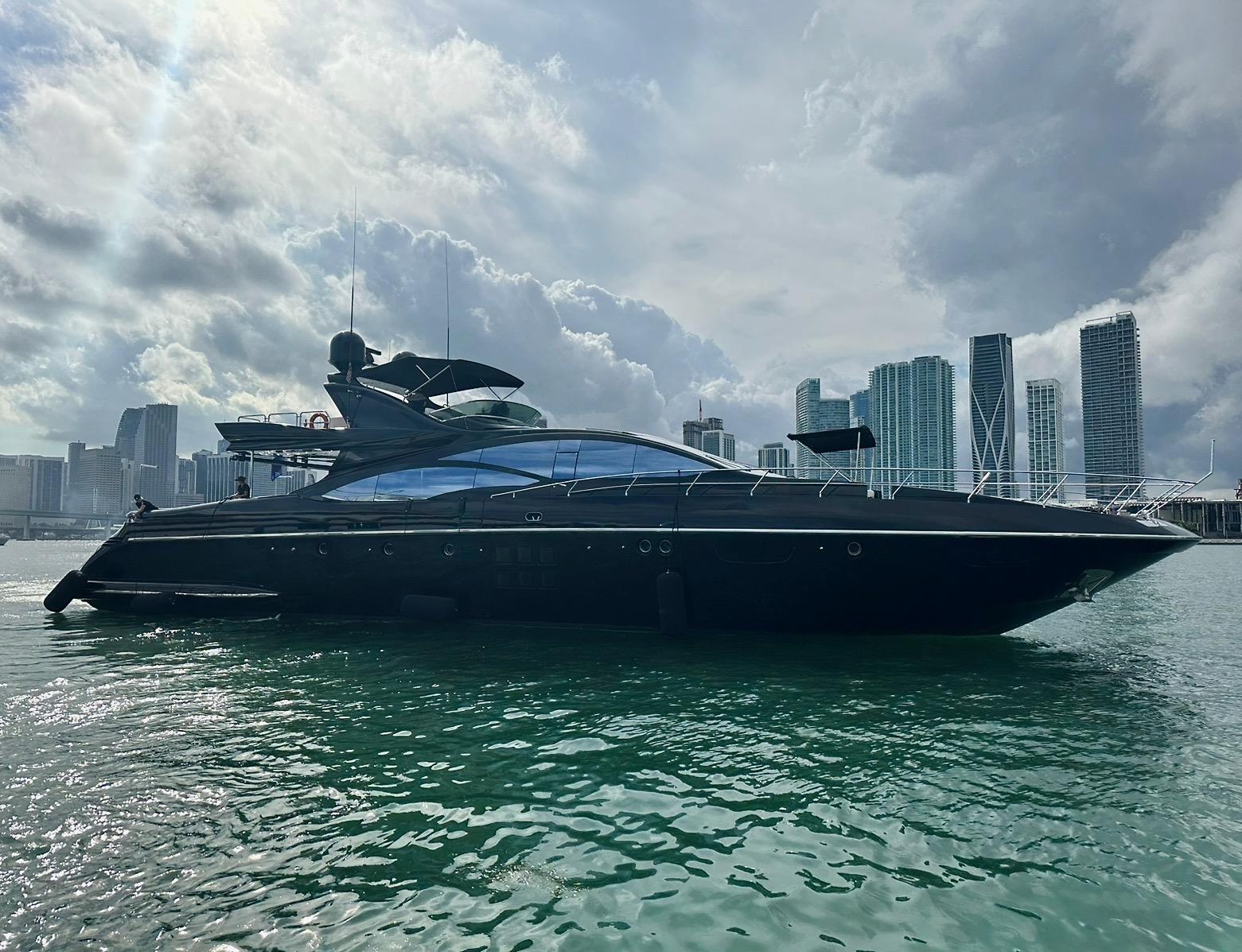 2008 Azimut 103s