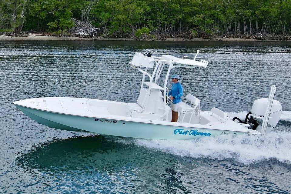 2017 Yellowfin 24 Bay CE