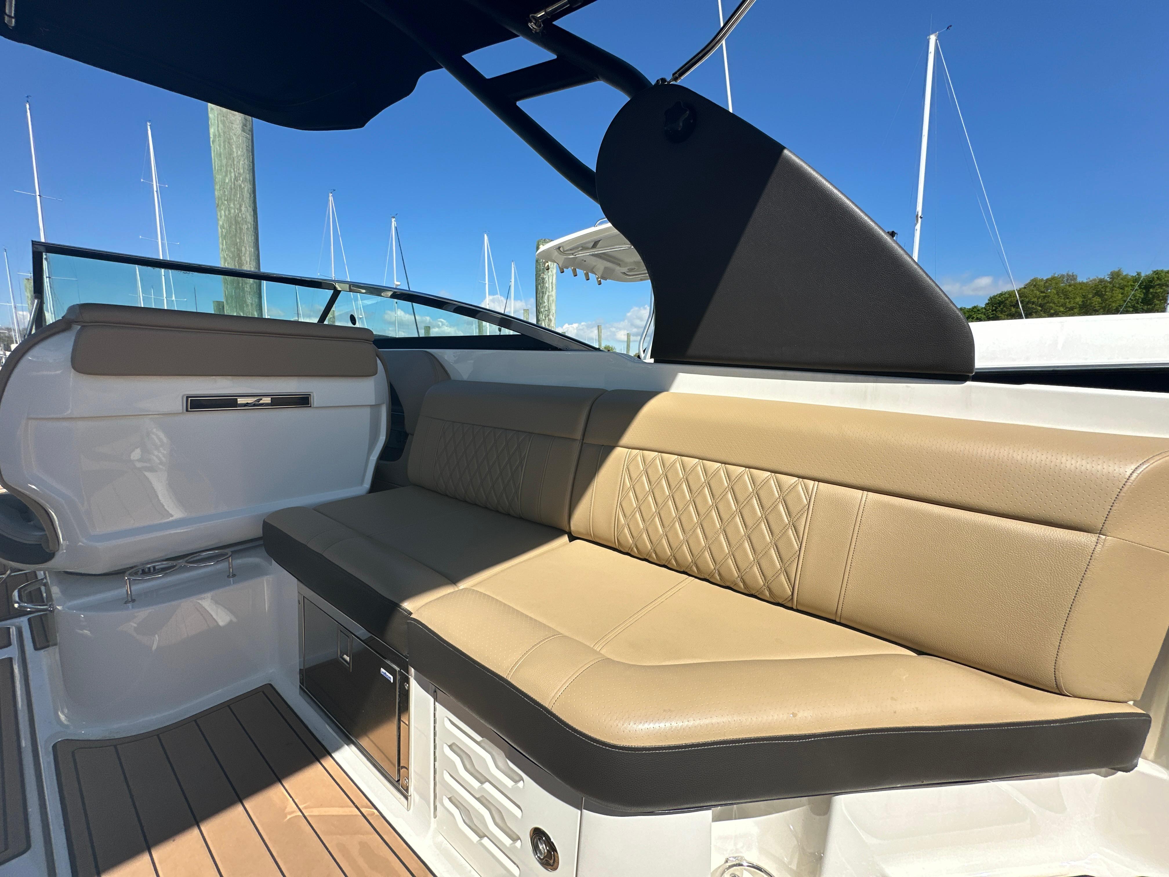 2019-sea-ray-slx-280-power-9784160-20250507090405922-1_XLARGE