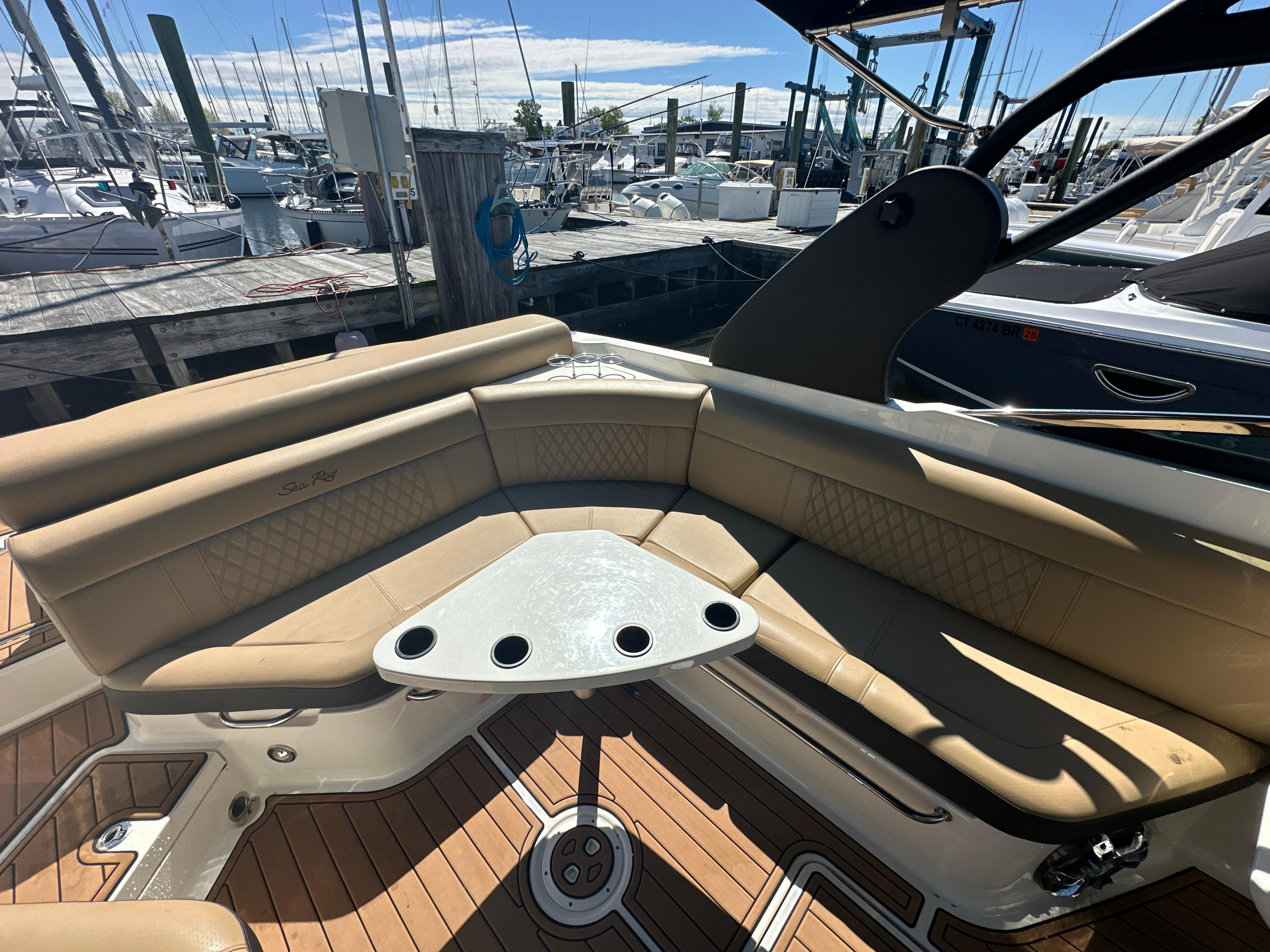 2019-sea-ray-slx-280-power-9784160-20250507090501117-1_XLARGE