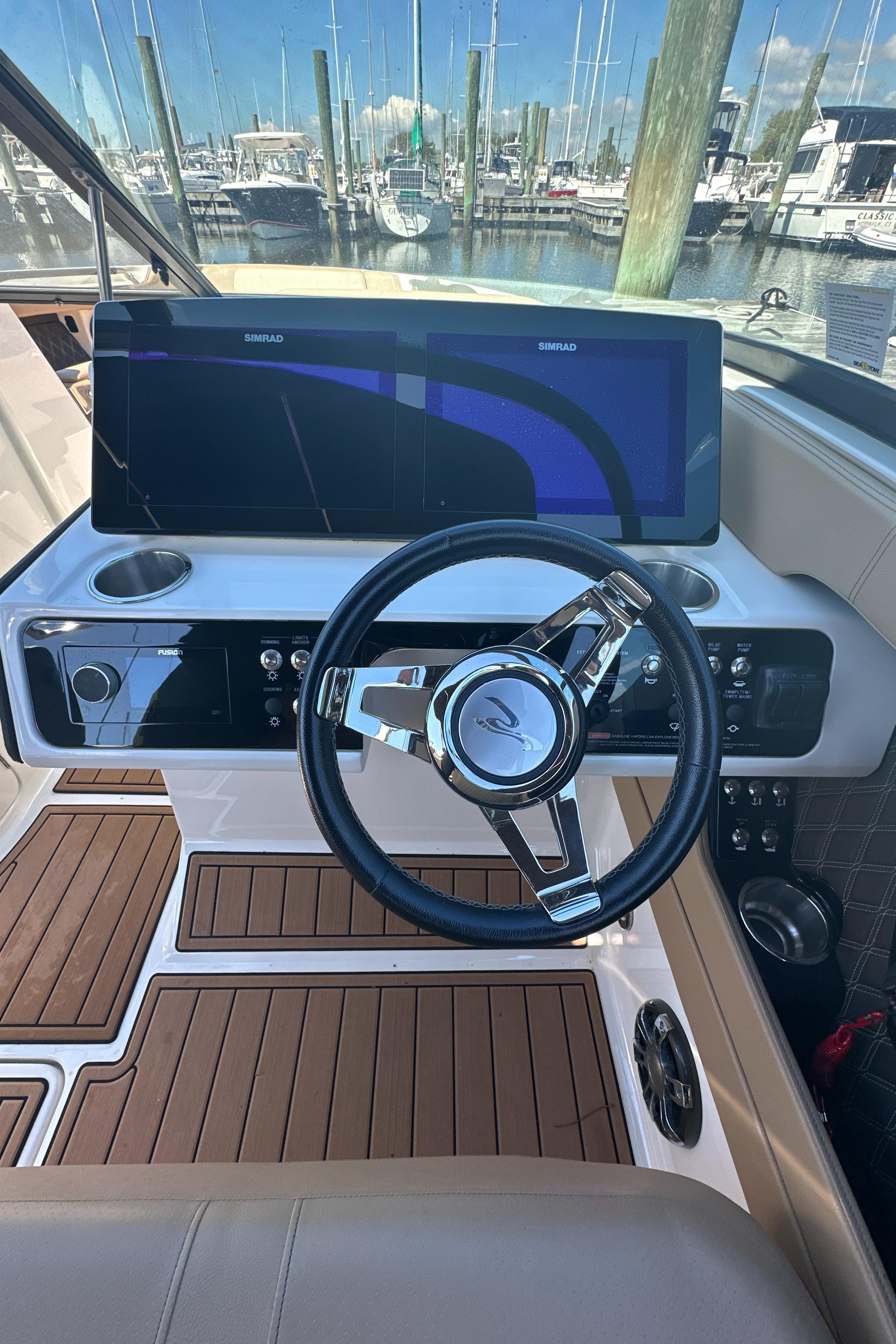 2019-sea-ray-slx-280-power-9784160-20250507090552934-1_XLARGE