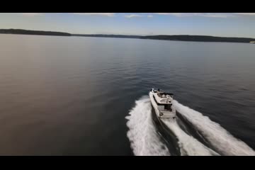 Bayliner 4388 Motoryacht video