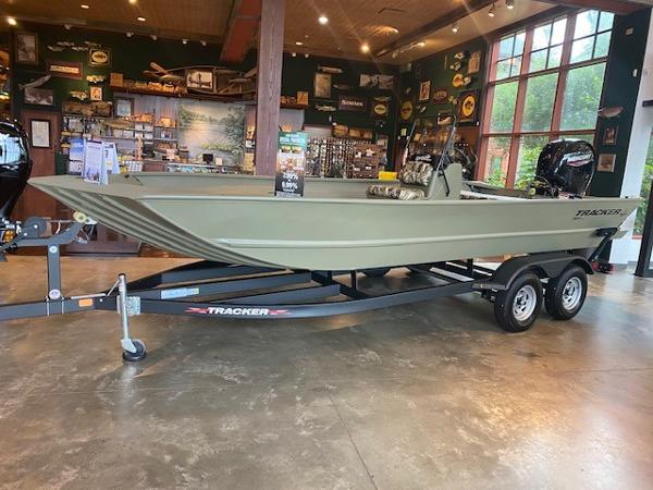 2022 Tracker Boats boat for sale, model of the boat is Grizzly 2072 CC & Image # 1 of 1